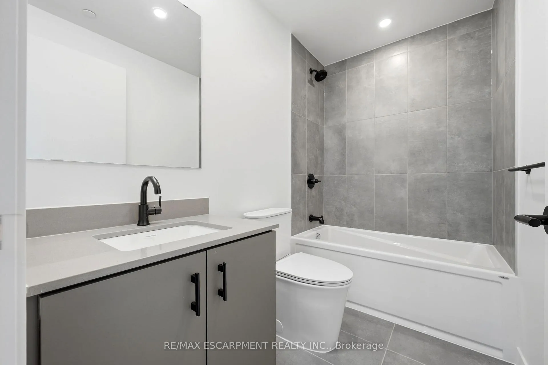 Photo 18 of Unit C1403, 4878 Powers Common, Burlington, Alton — HOMEH