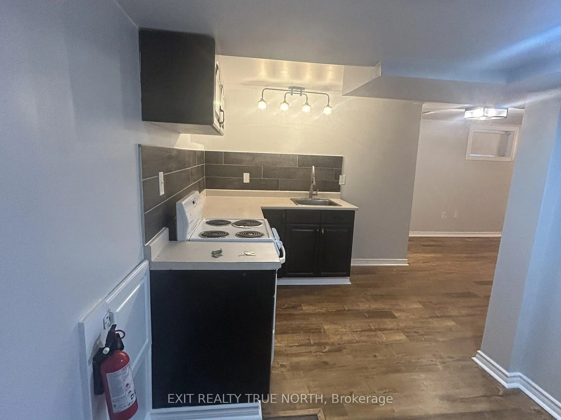 Photo 4 of BSMT - 134 Innisfil Street, Barrie, Sanford — HOMEH