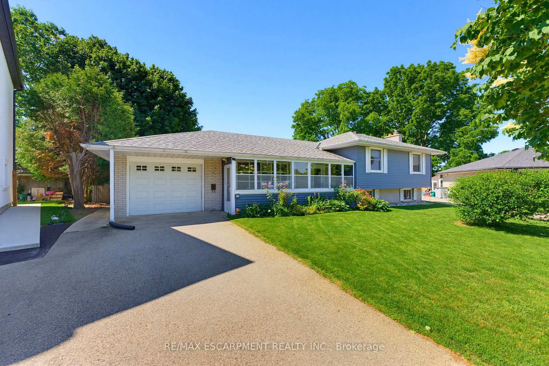 Photo 1 of 6 Treelawn Terrace, Brantford — HOMEH