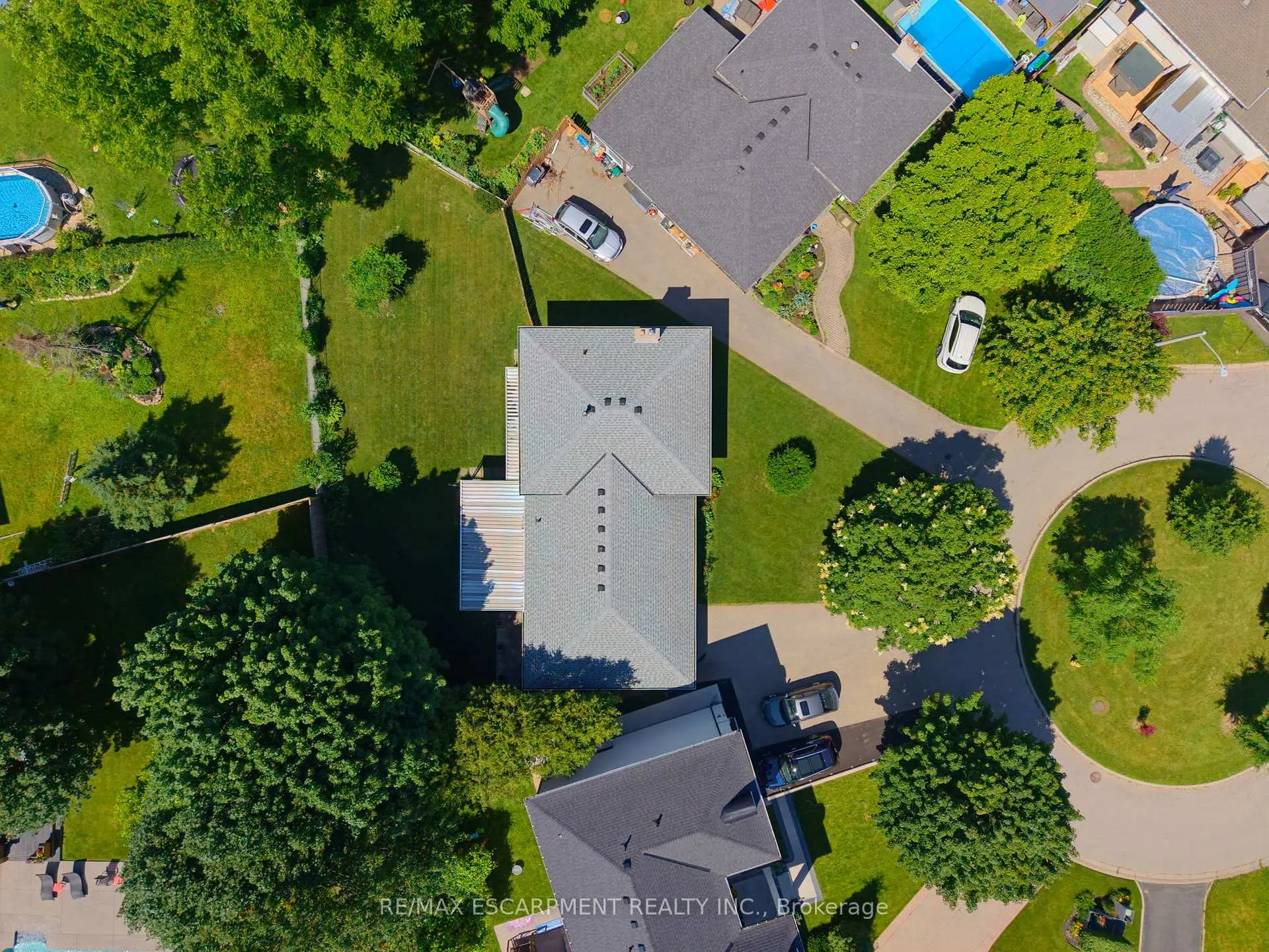 Photo 4 of 6 Treelawn Terrace, Brantford — HOMEH