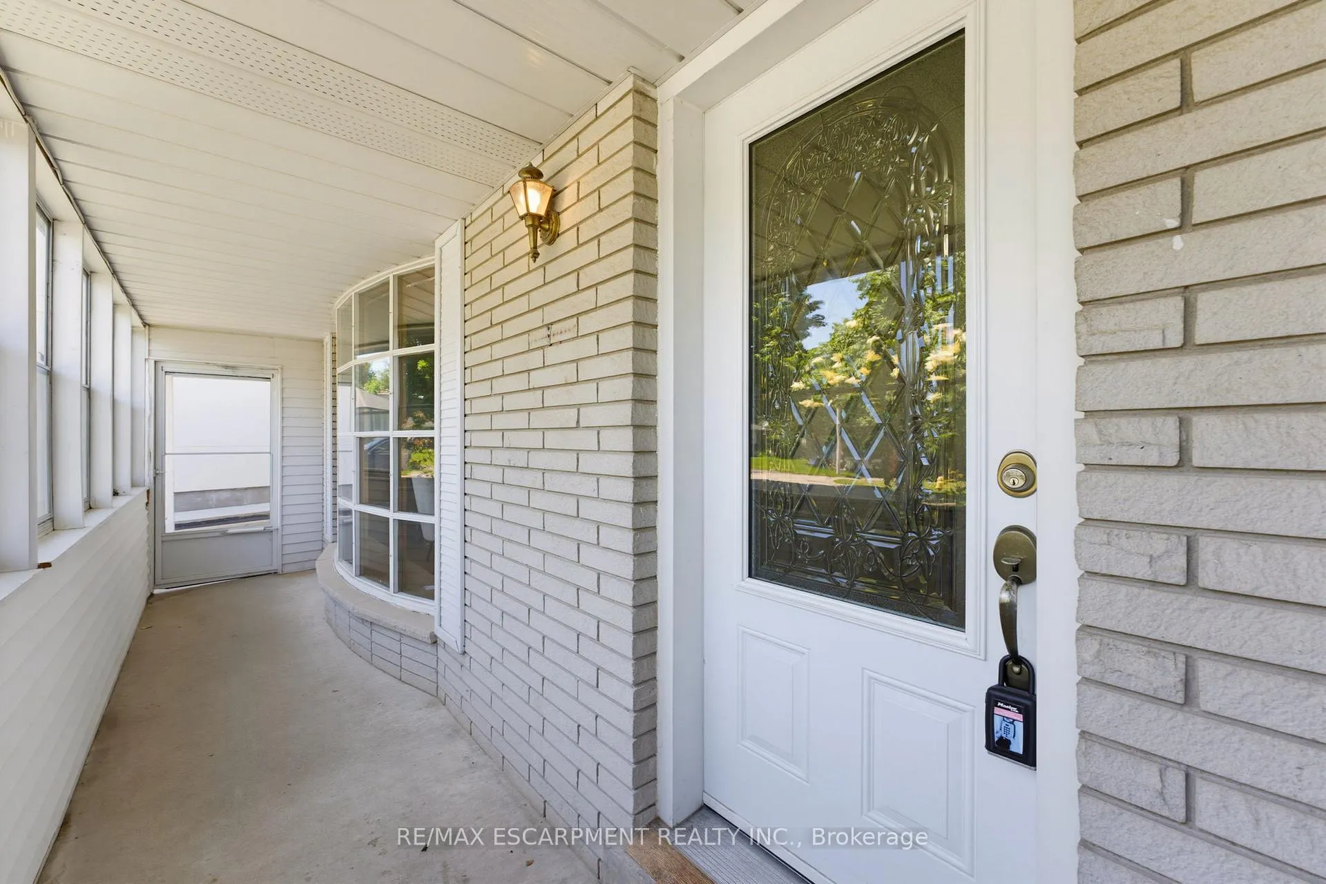 Photo 9 of 6 Treelawn Terrace, Brantford — HOMEH