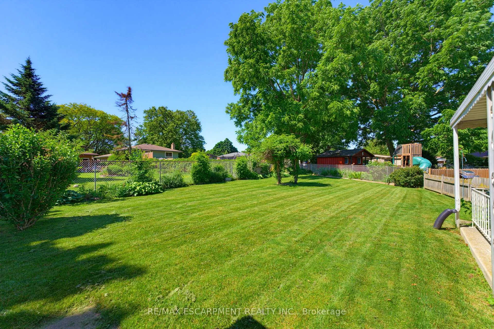 Photo 34 of 6 Treelawn Terrace, Brantford — HOMEH