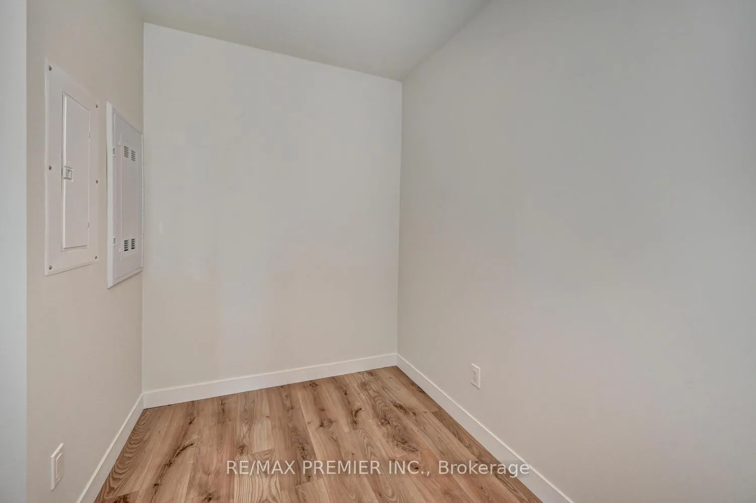 Photo 10 of Unit 603, 60 Frederick Street, Kitchener — HOMEH