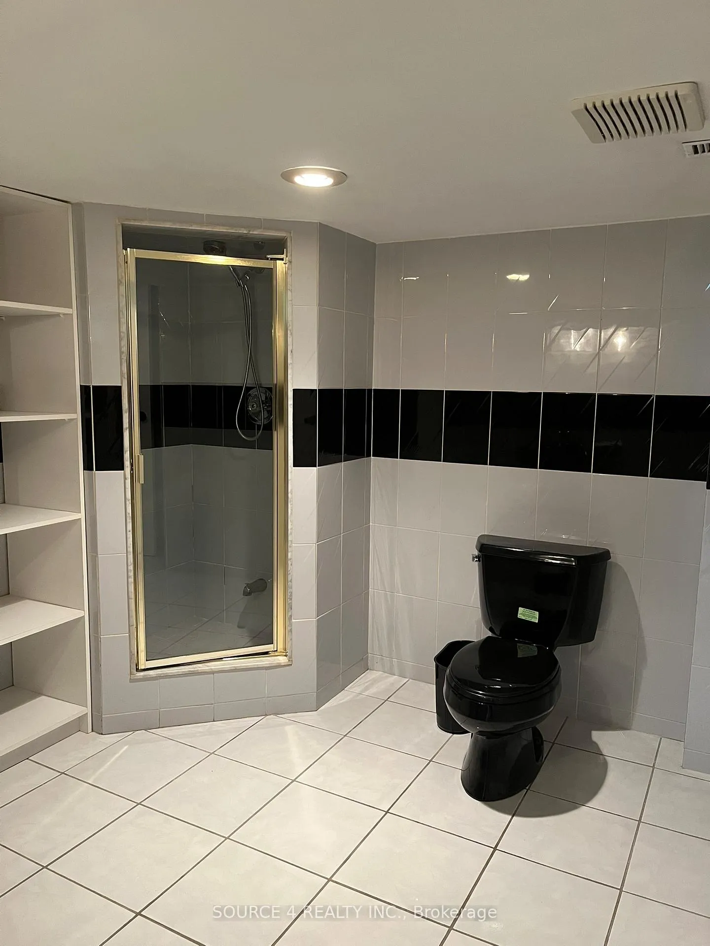 Photo 7 of Unit Basement, 138 Venetian Crescent, Vaughan, East Woodbridge — HOMEH