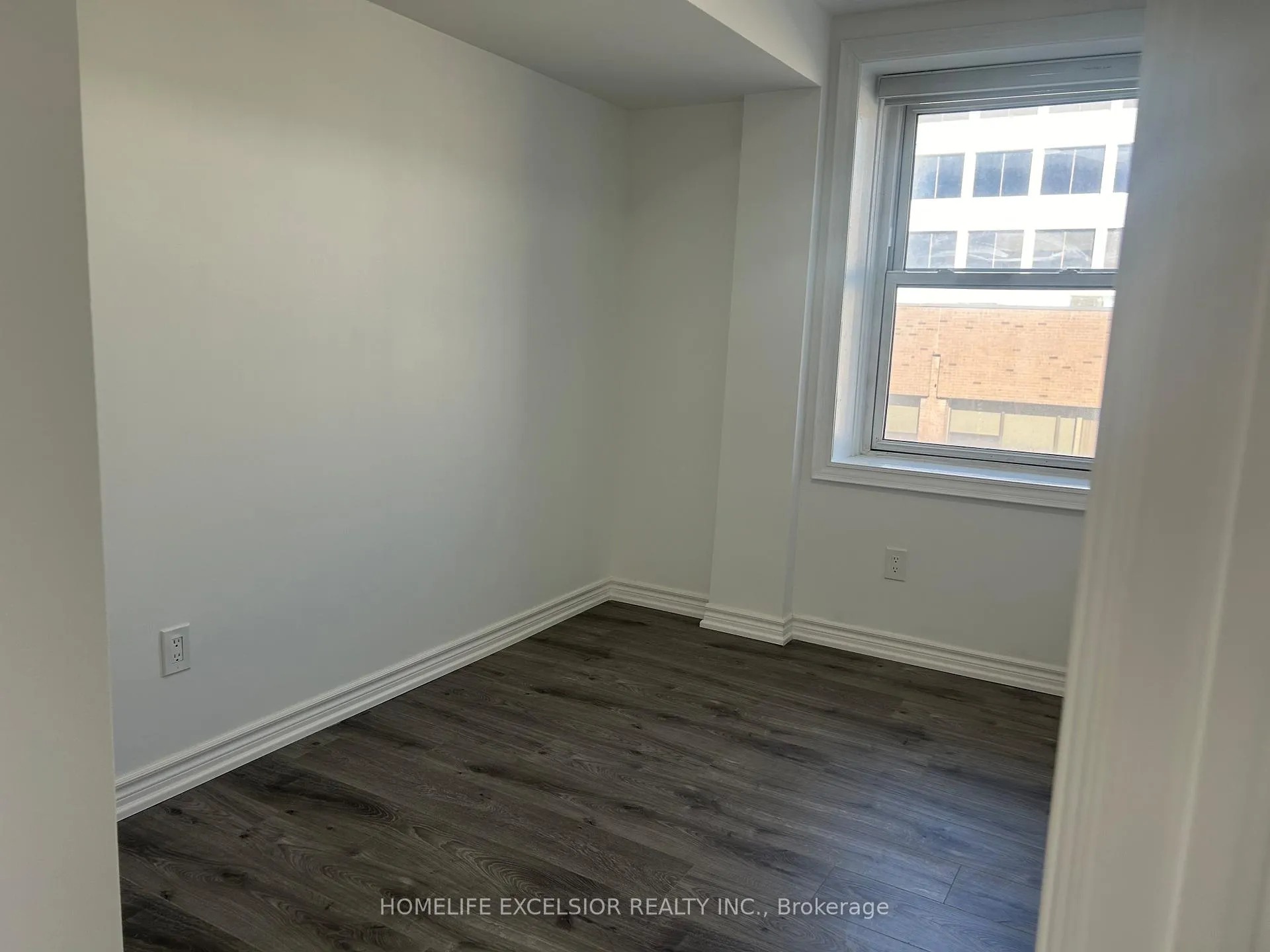 Photo 3 of Unit Unit 6, 3 Simcoe Street S, Oshawa, Central — HOMEH
