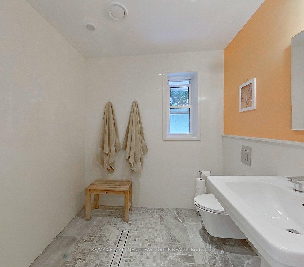 Photo 24 of 403 Donald Campbell Avenue, Milton, Old Milton — HOMEH