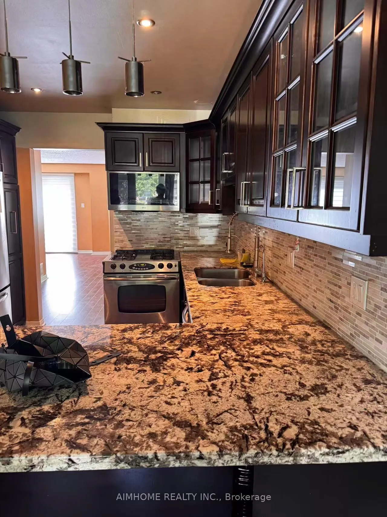 Photo 3 of 24 Snider Drive, Markham, Raymerville — HOMEH