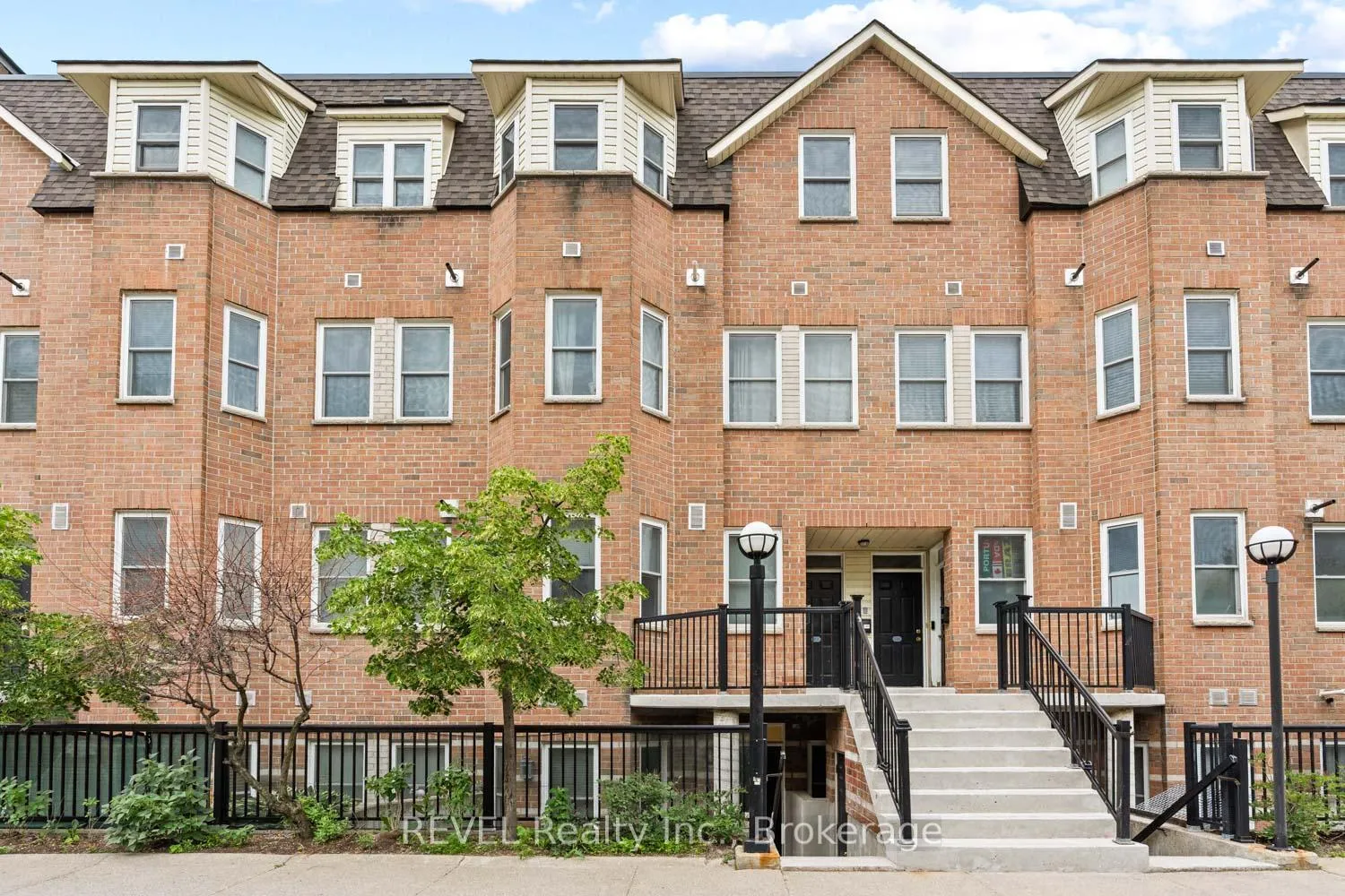 Photo of Unit 199, 760 Lawrence Avenue W