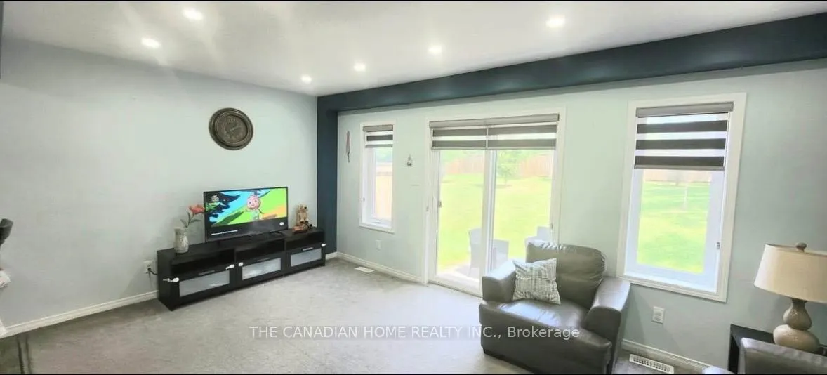 Photo 2 of Unit 19, 50 Pinnacle Drive, Kitchener, Lower Doon — HOMEH