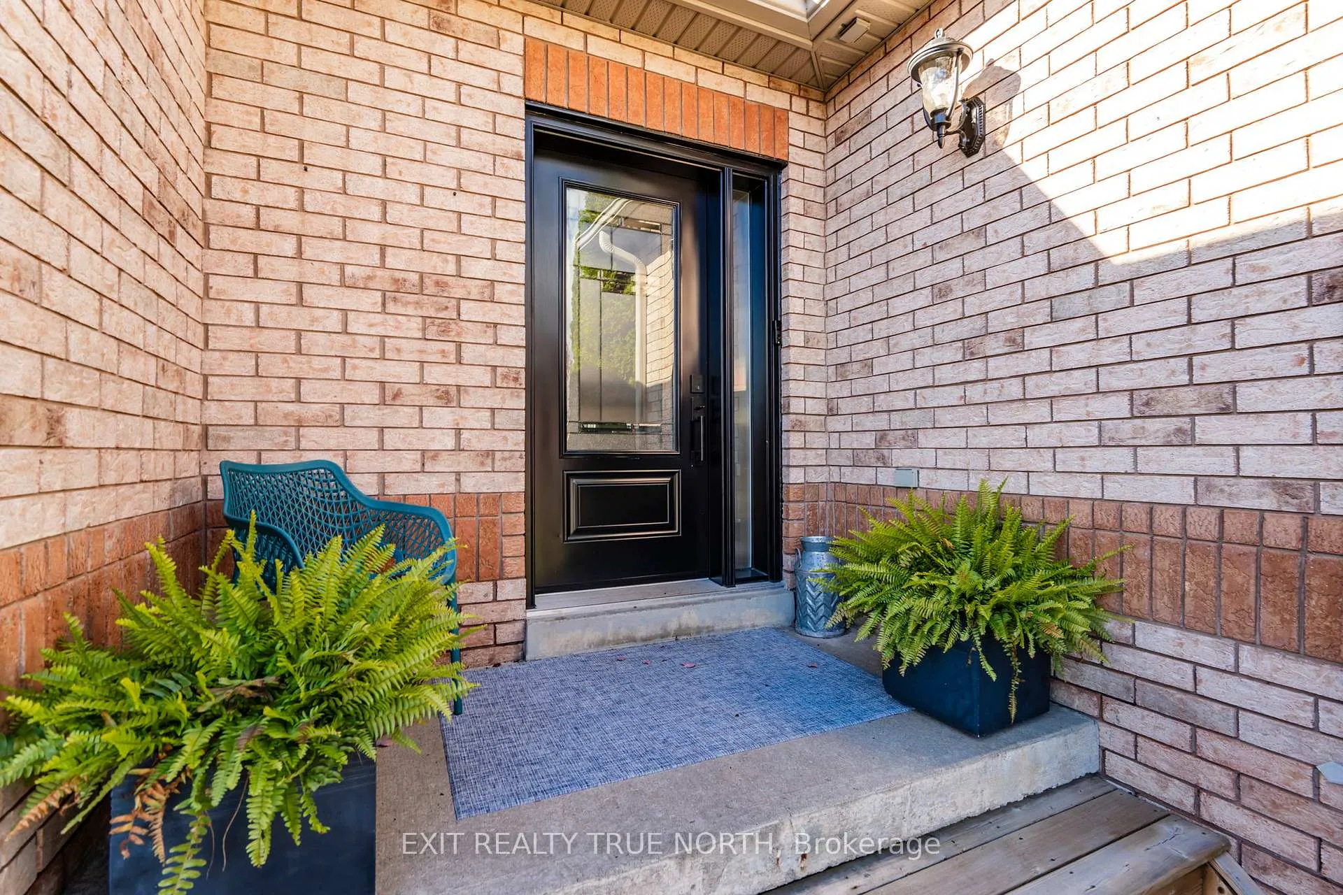 Photo 3 of 59 Edwards Drive, Barrie, Bayshore — HOMEH