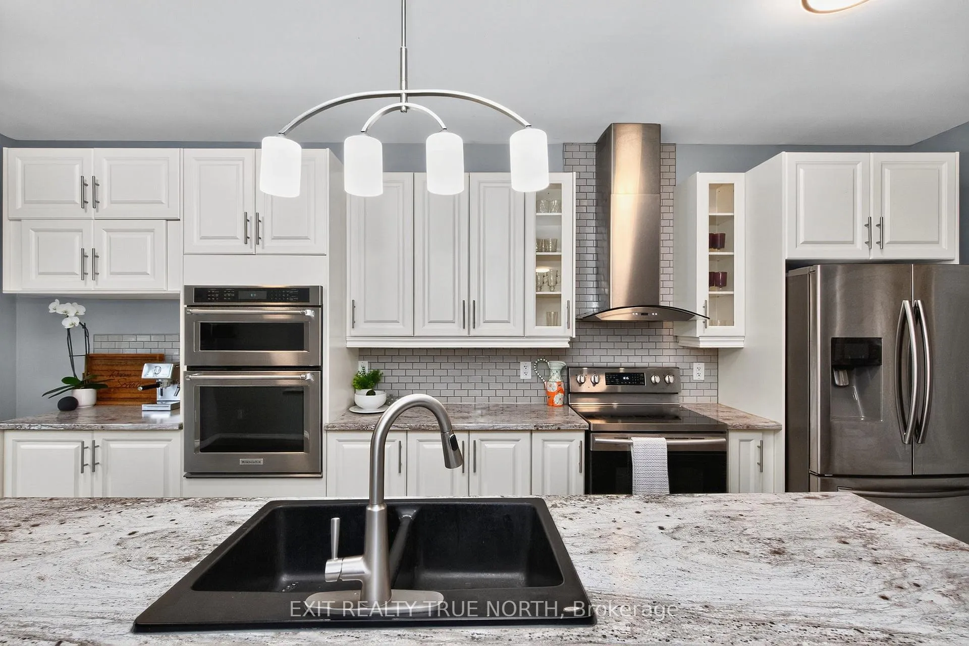 Photo 16 of 59 Edwards Drive, Barrie, Bayshore — HOMEH