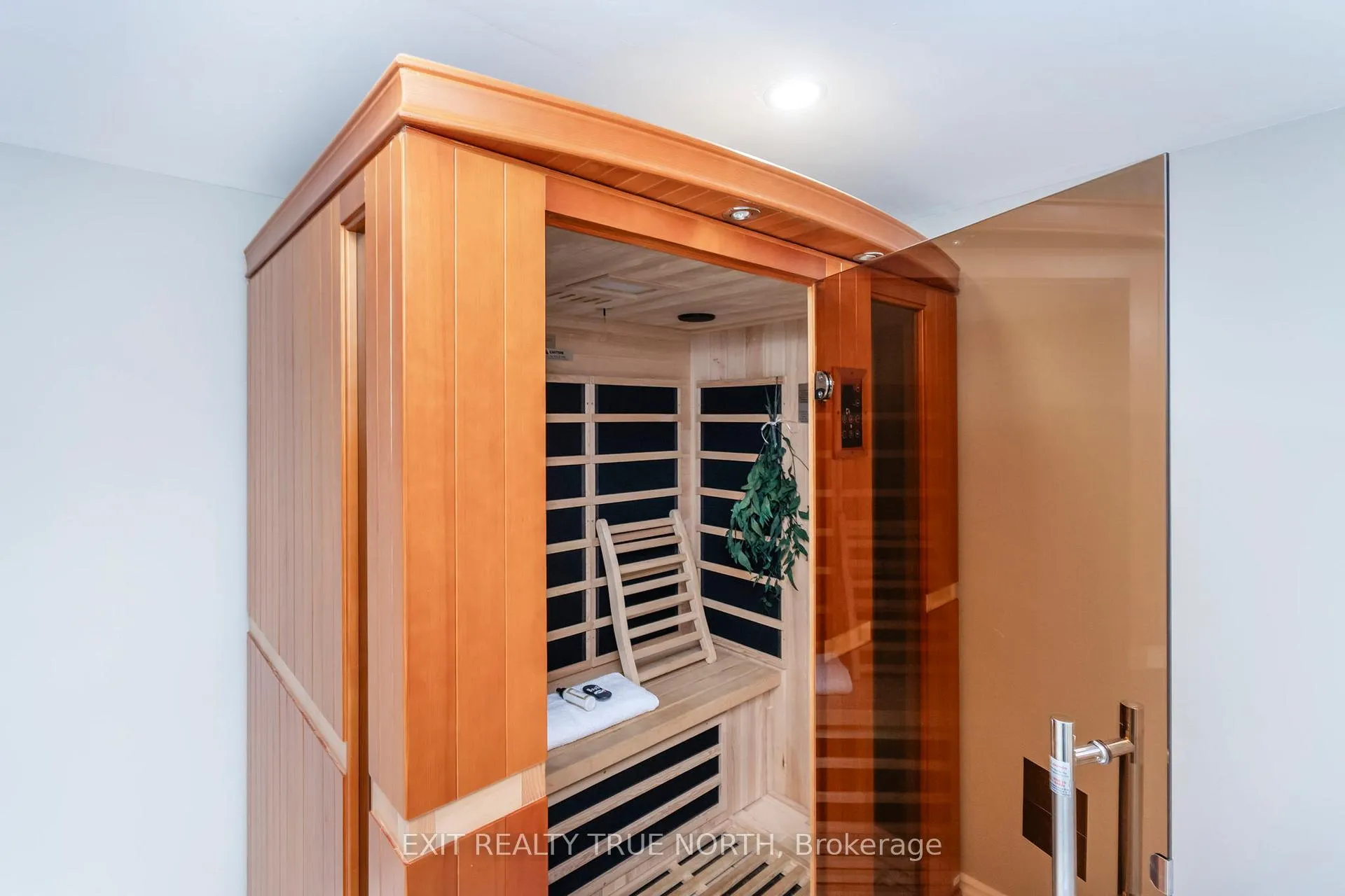Photo 37 of 59 Edwards Drive, Barrie, Bayshore — HOMEH