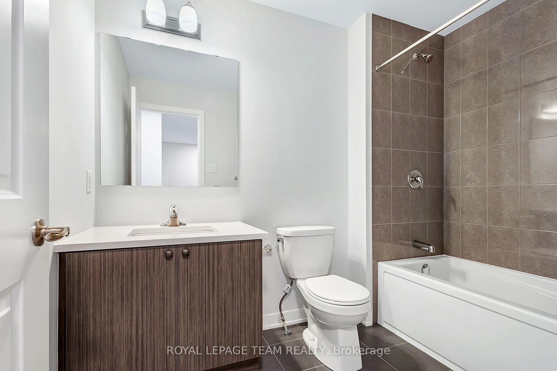 Photo 13 of 438 Patrick Street, North Grenville, North Grenville Twp (Kemptville South) — HOMEH
