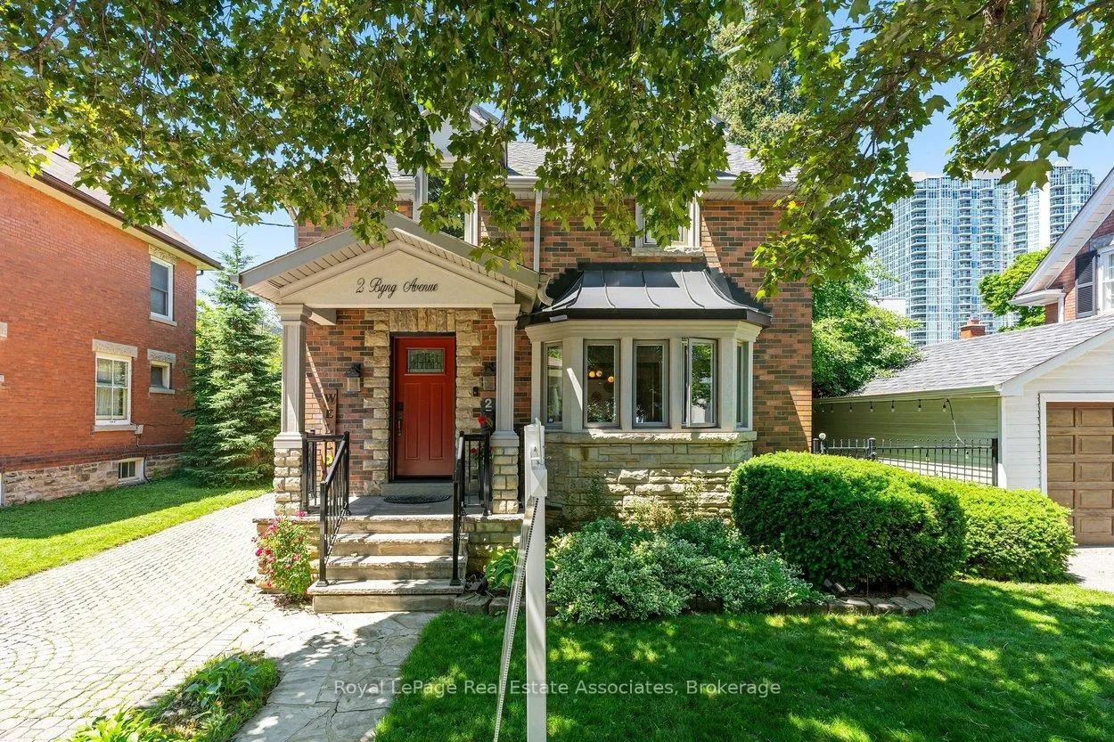 Photo 2 of 2 Byng Avenue, Brampton, Downtown Brampton — HOMEH