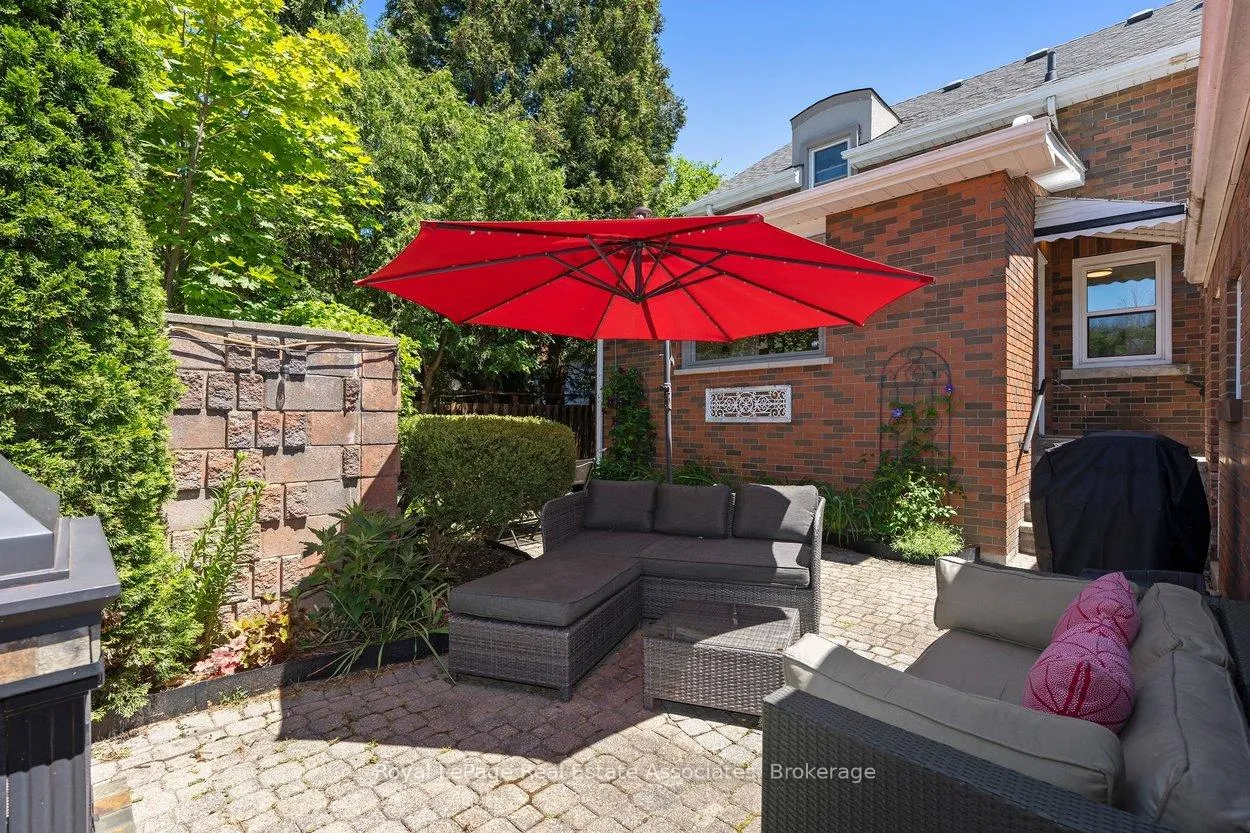 Photo 37 of 2 Byng Avenue, Brampton, Downtown Brampton — HOMEH