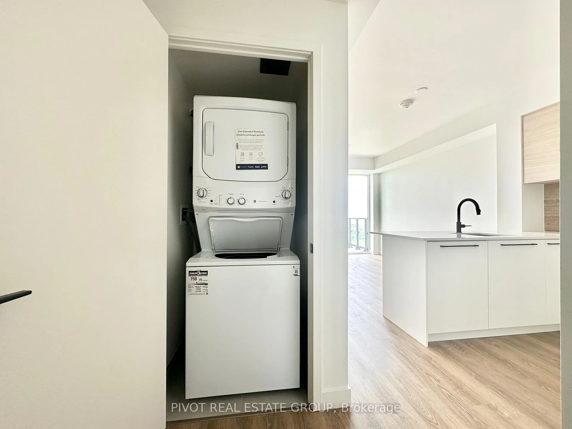 Photo 6 of Unit 1107, 1050 Eastern Avenue, Toronto, The Beaches — HOMEH
