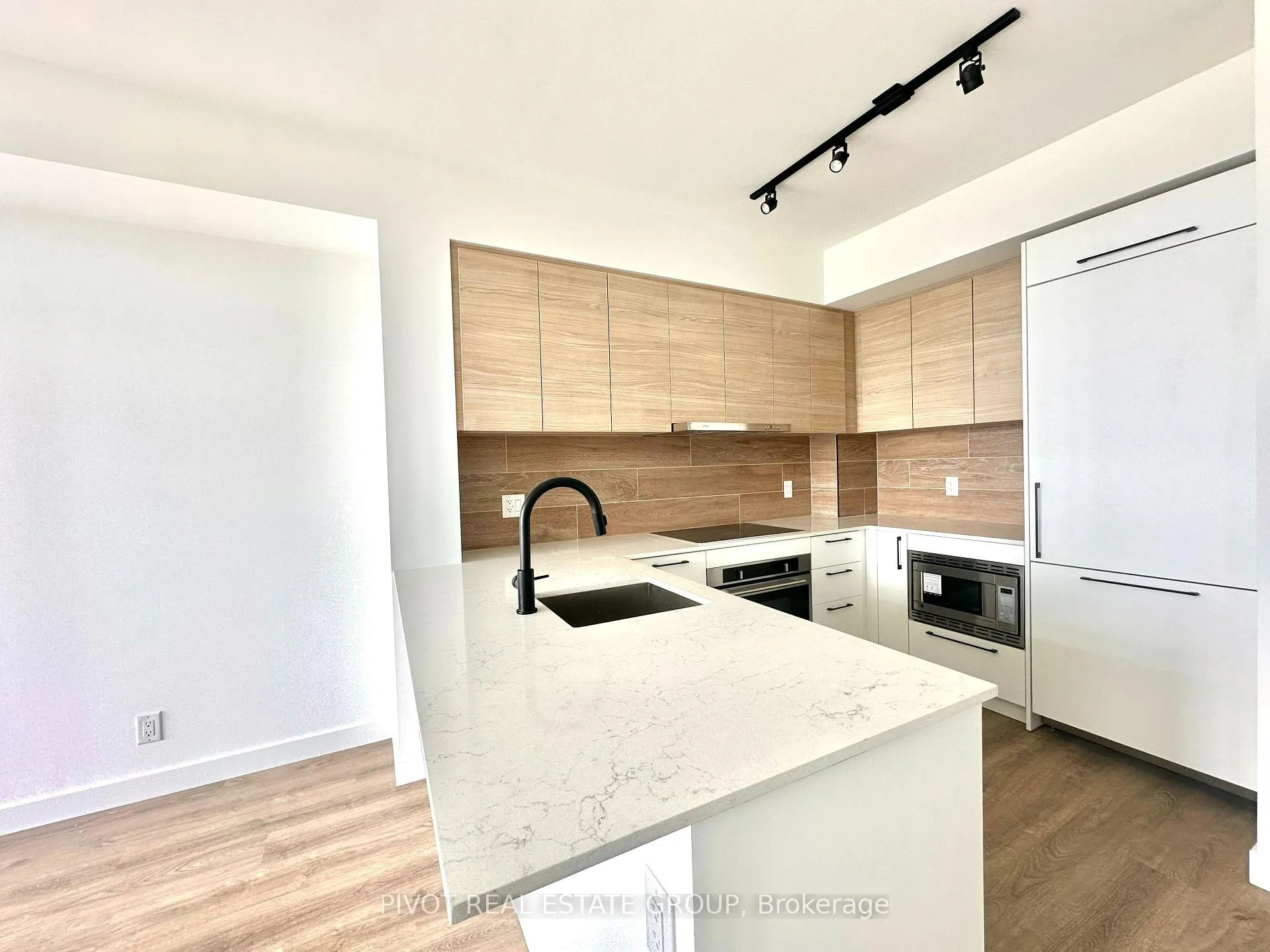 Photo 8 of Unit 1107, 1050 Eastern Avenue, Toronto, The Beaches — HOMEH