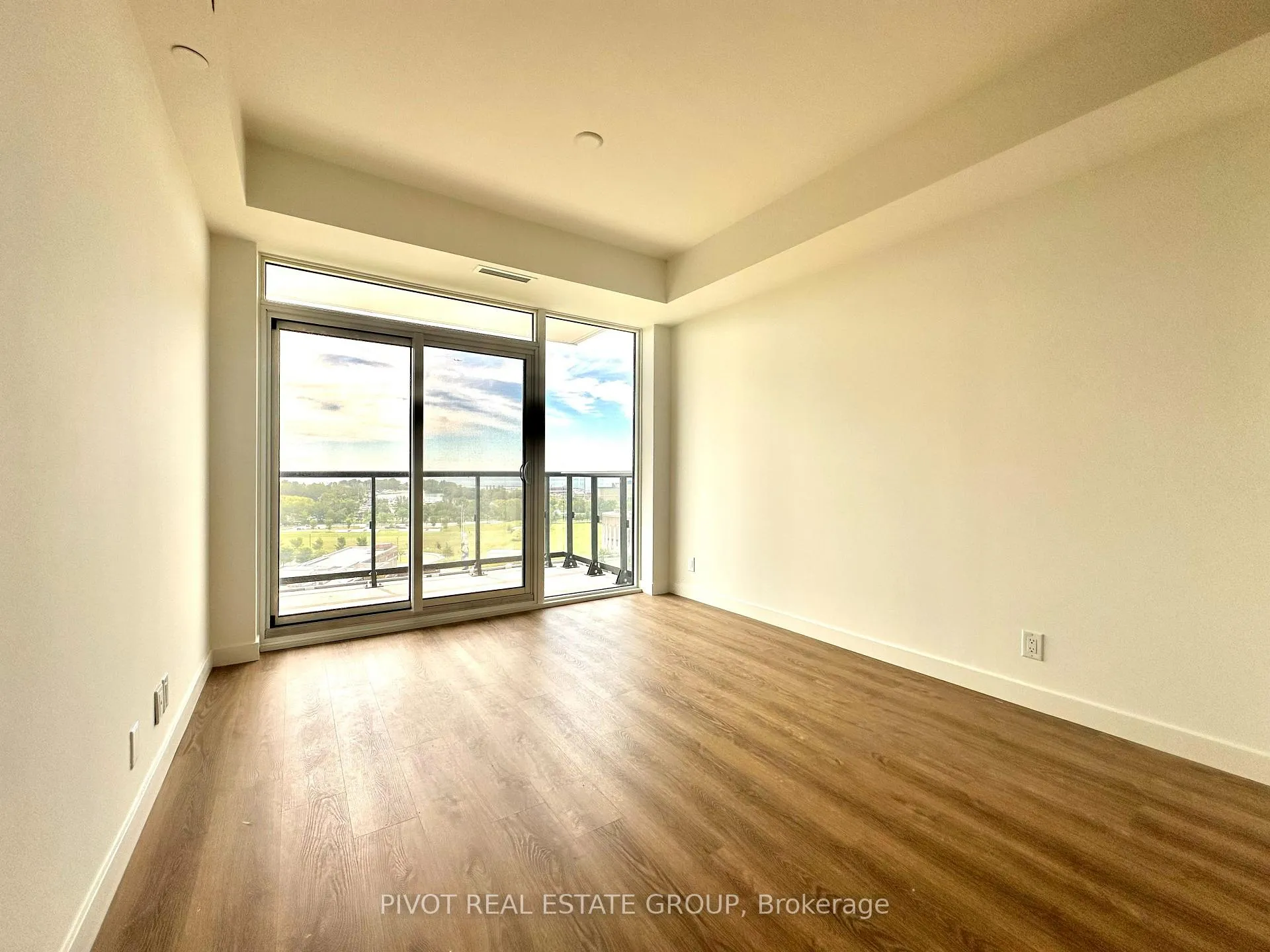 Photo 9 of Unit 1107, 1050 Eastern Avenue, Toronto, The Beaches — HOMEH