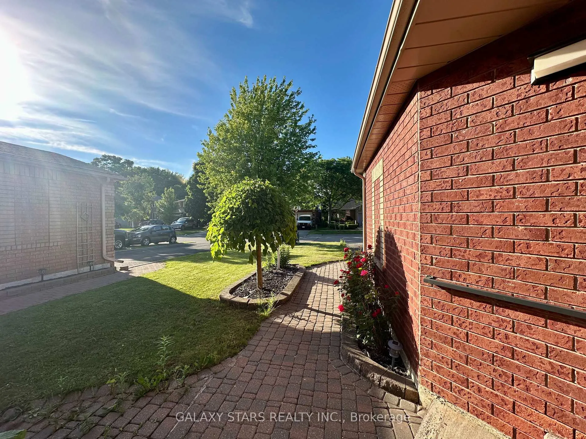 Photo 35 of 27 John Walter Crescent, Clarington, Courtice — HOMEH