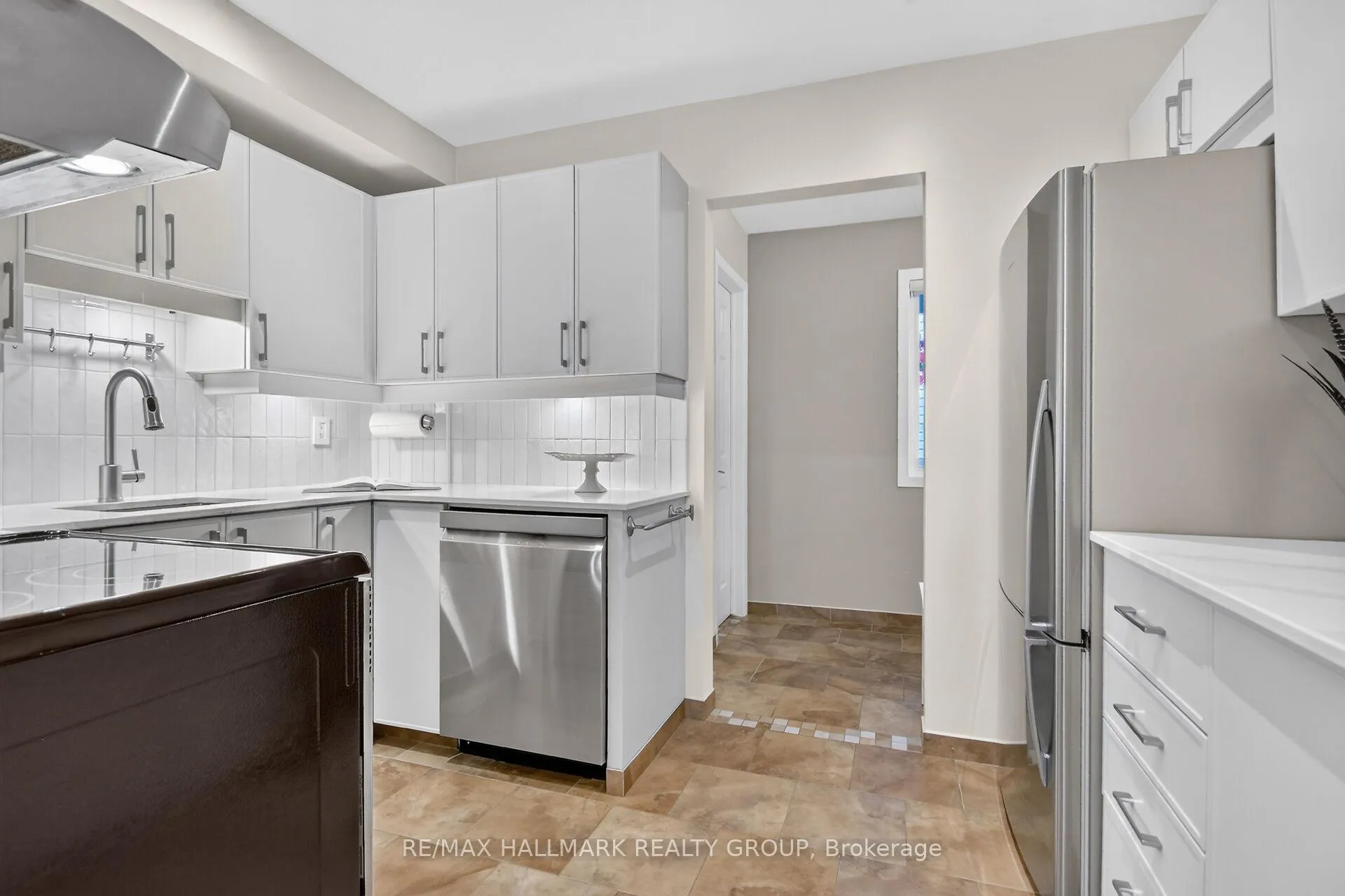 Photo 25 of Unit 7, 817 High Street E, Ottawa, Britannia Heights — HOMEH
