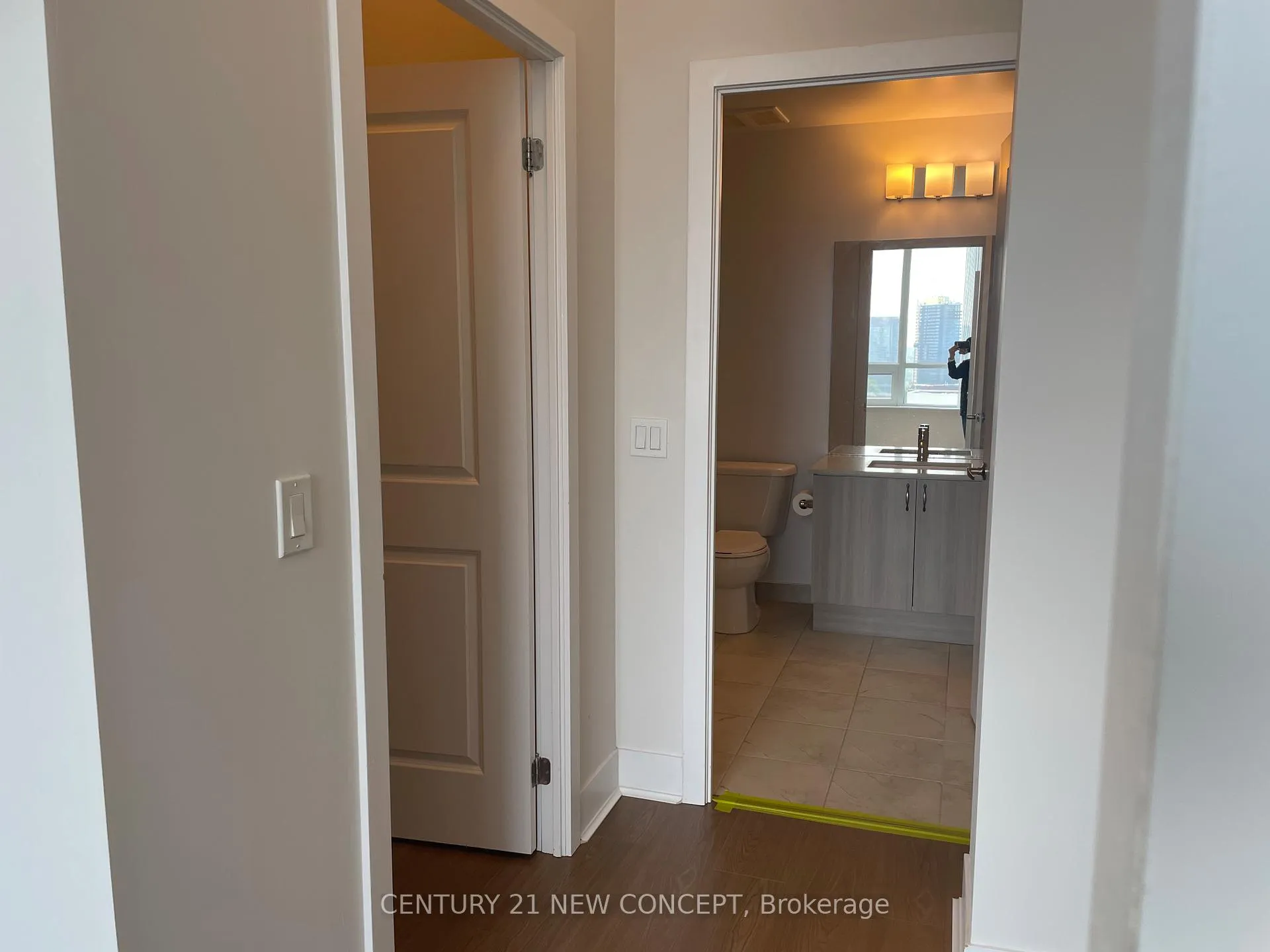 Photo 4 of Unit PH01, 7 Kenaston Gardens E, North York, Bayview Village — HOMEH