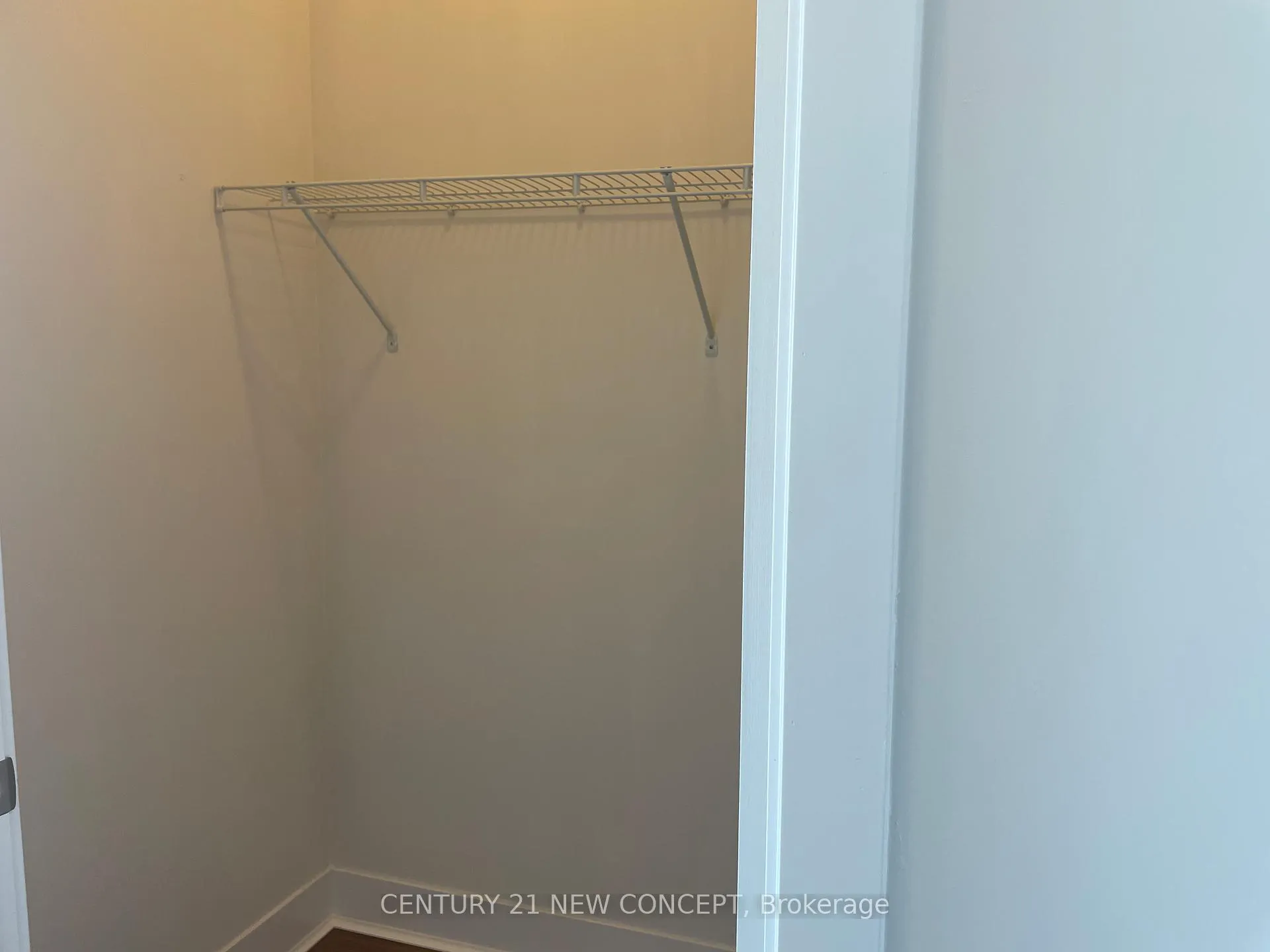Photo 5 of Unit PH01, 7 Kenaston Gardens E, North York, Bayview Village — HOMEH