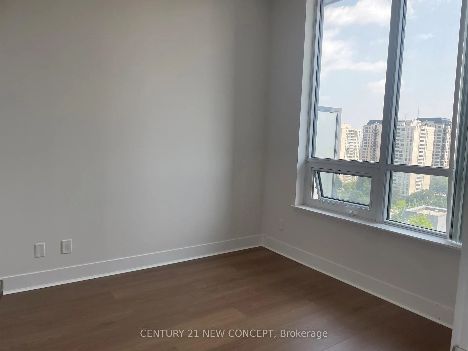 Photo 7 of Unit PH01, 7 Kenaston Gardens E, North York, Bayview Village — HOMEH