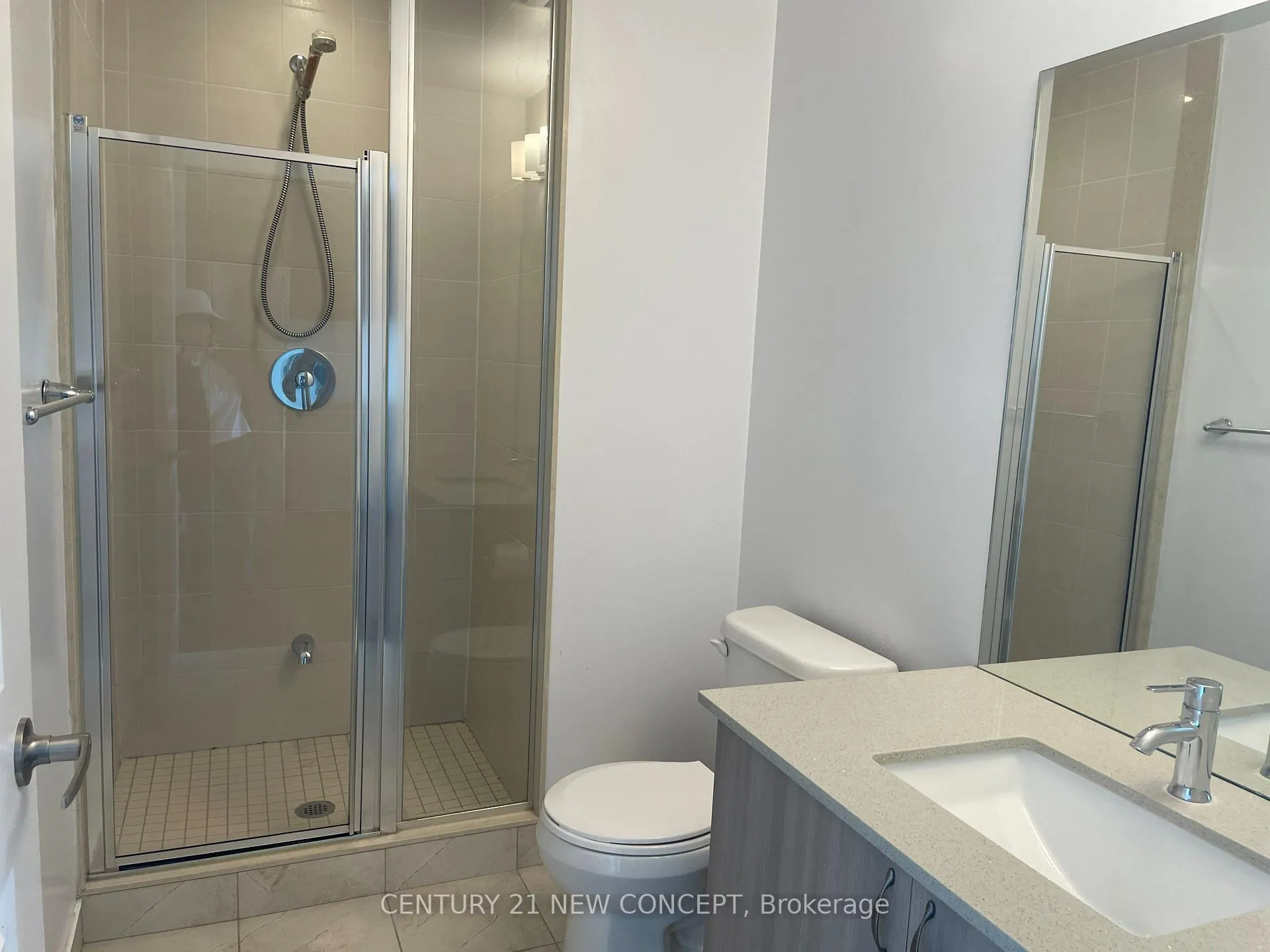 Photo 8 of Unit PH01, 7 Kenaston Gardens E, North York, Bayview Village — HOMEH