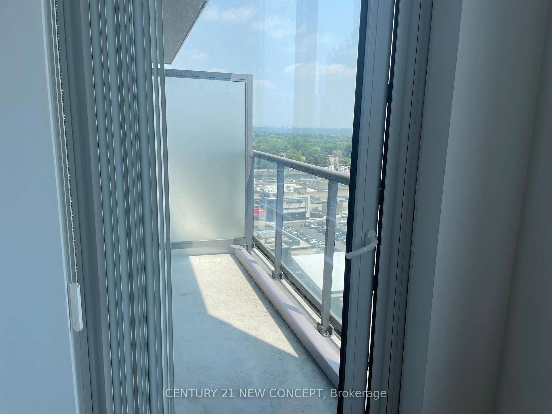 Photo 10 of Unit PH01, 7 Kenaston Gardens E, North York, Bayview Village — HOMEH