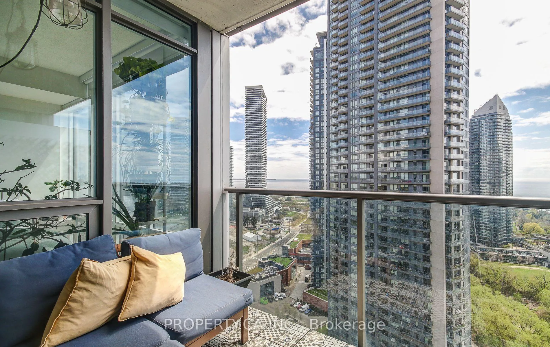 Front of Unit 2607, 88 Park Lawn Road