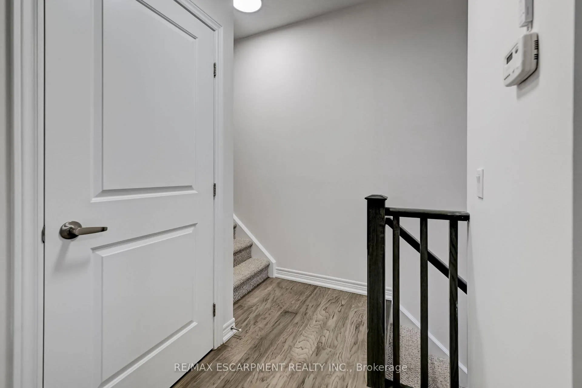 Photo 7 of 23 Ridgeside Lane, Hamilton, Waterdown — HOMEH