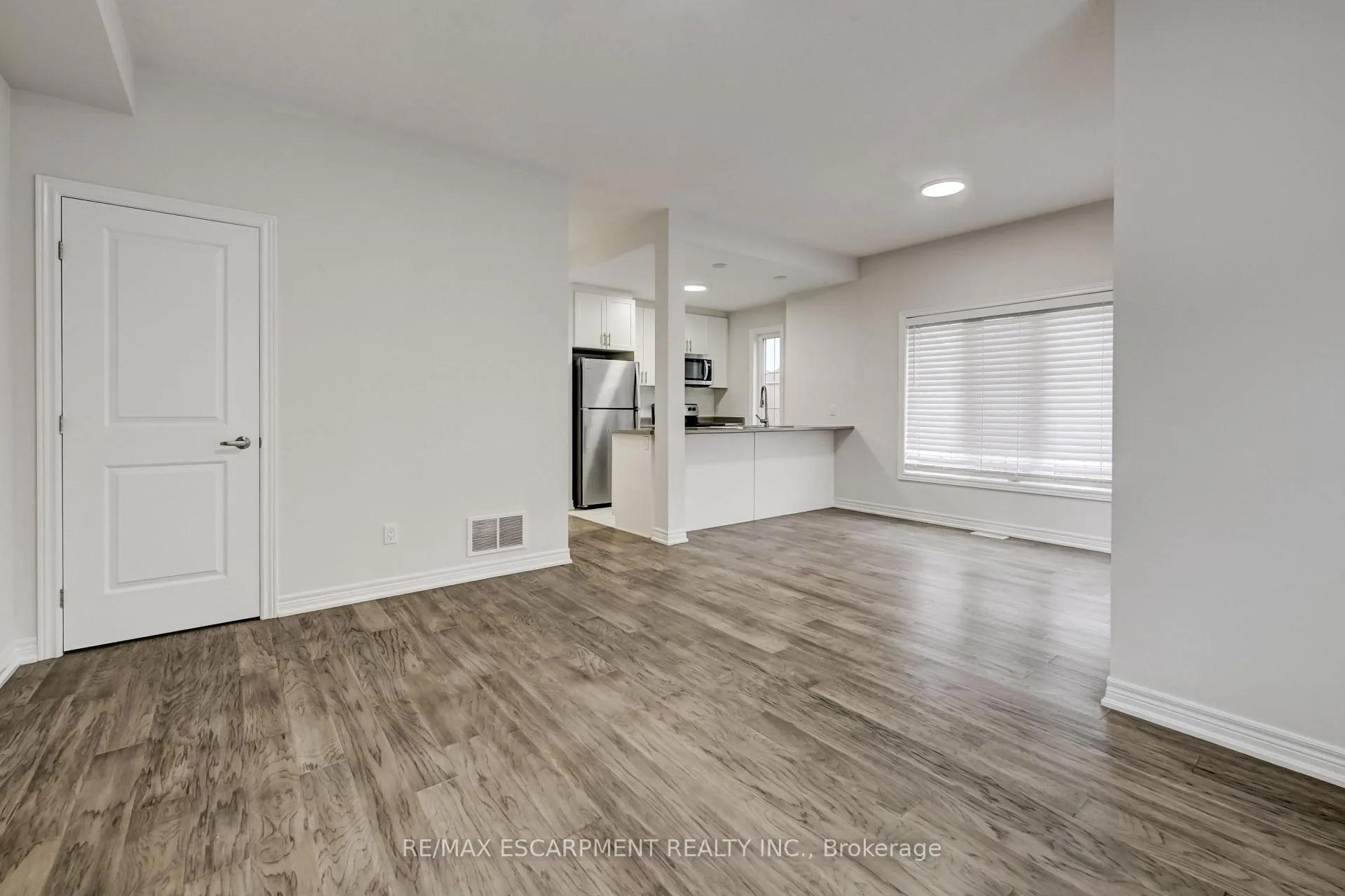 Photo 16 of 23 Ridgeside Lane, Hamilton, Waterdown — HOMEH