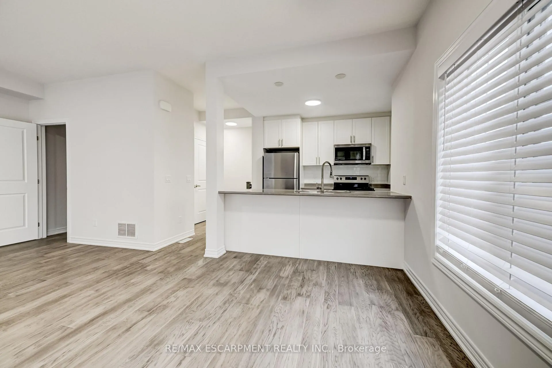 Photo 18 of 23 Ridgeside Lane, Hamilton, Waterdown — HOMEH