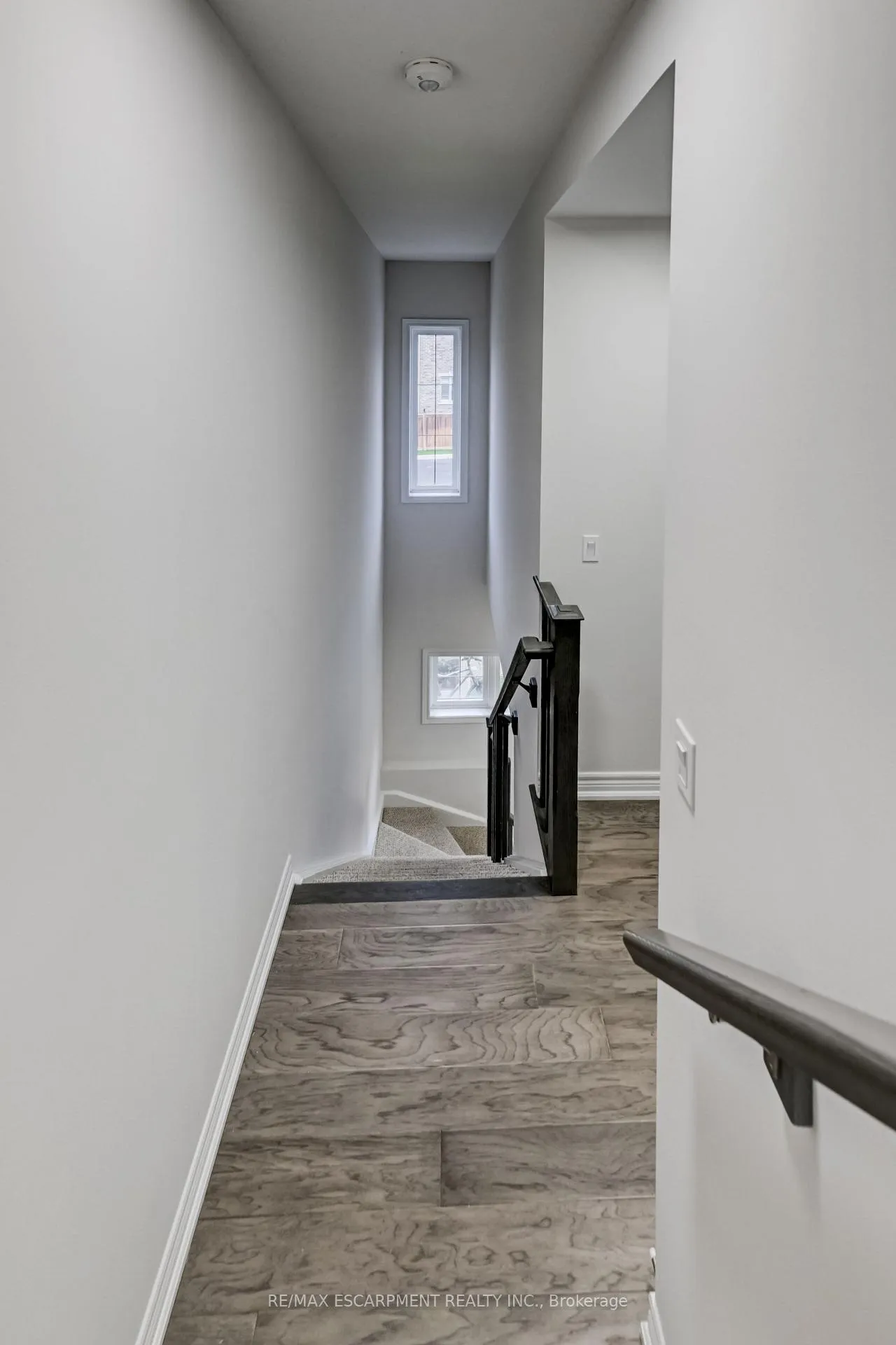 Photo 28 of 23 Ridgeside Lane, Hamilton, Waterdown — HOMEH