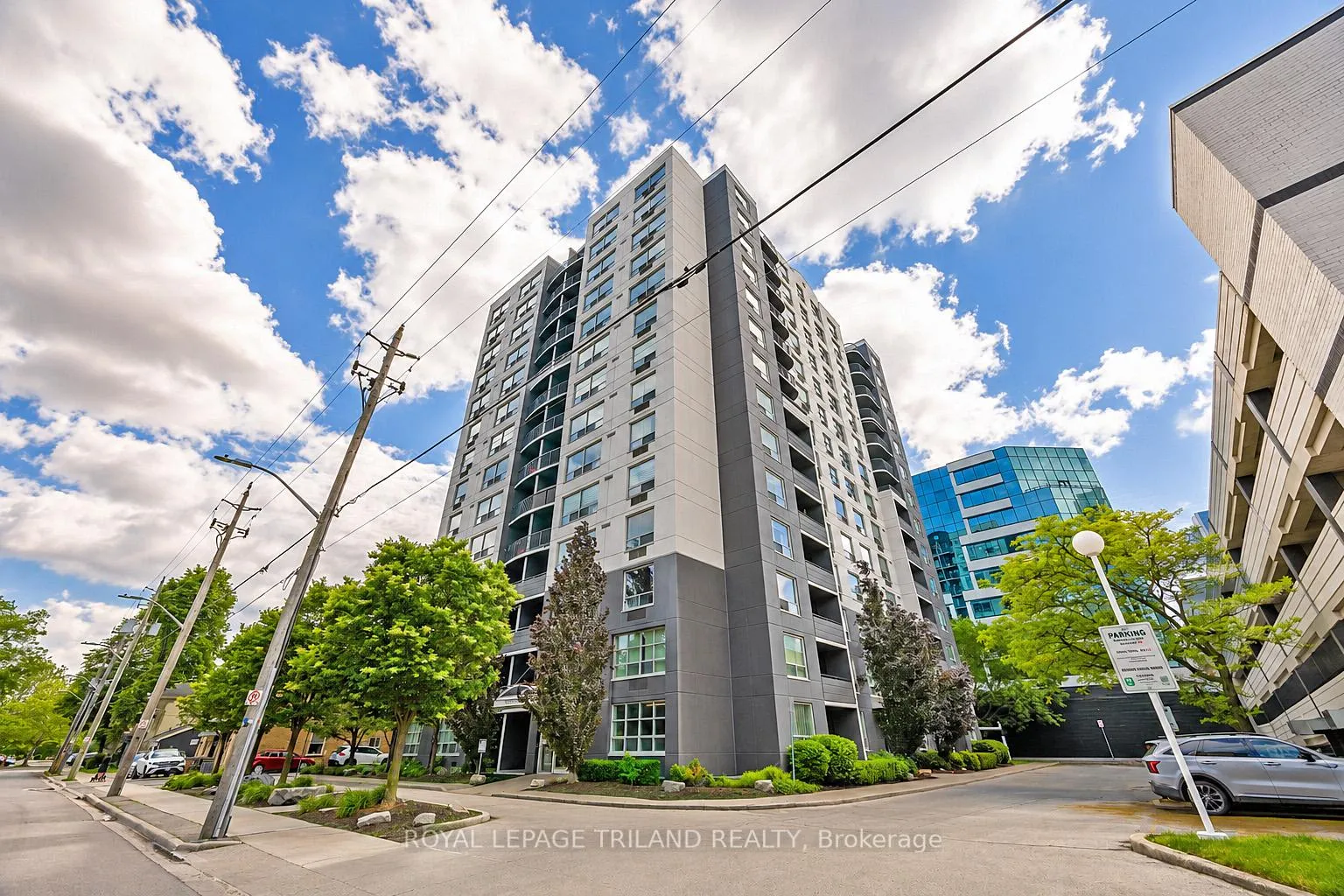 Front of Unit 606, 155 Kent Street