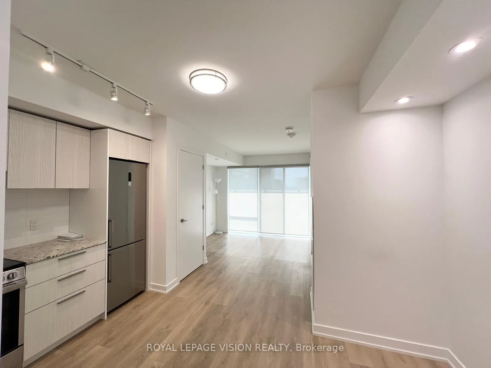 Photo 4 of Unit 1001, 501 Yonge Street, Toronto, Church-Yonge Corridor — HOMEH