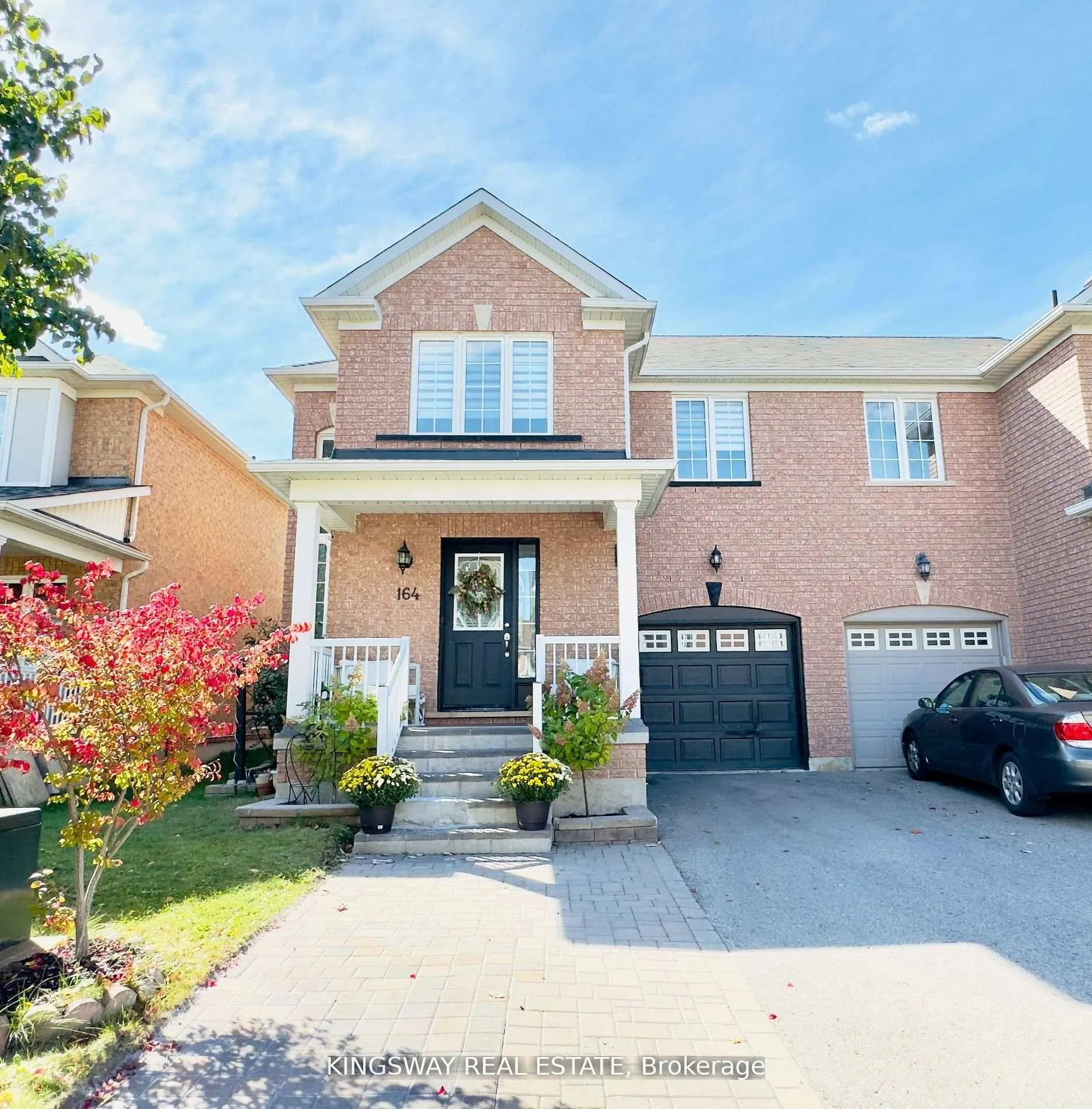 Front of 164 Gail Parks Crescent