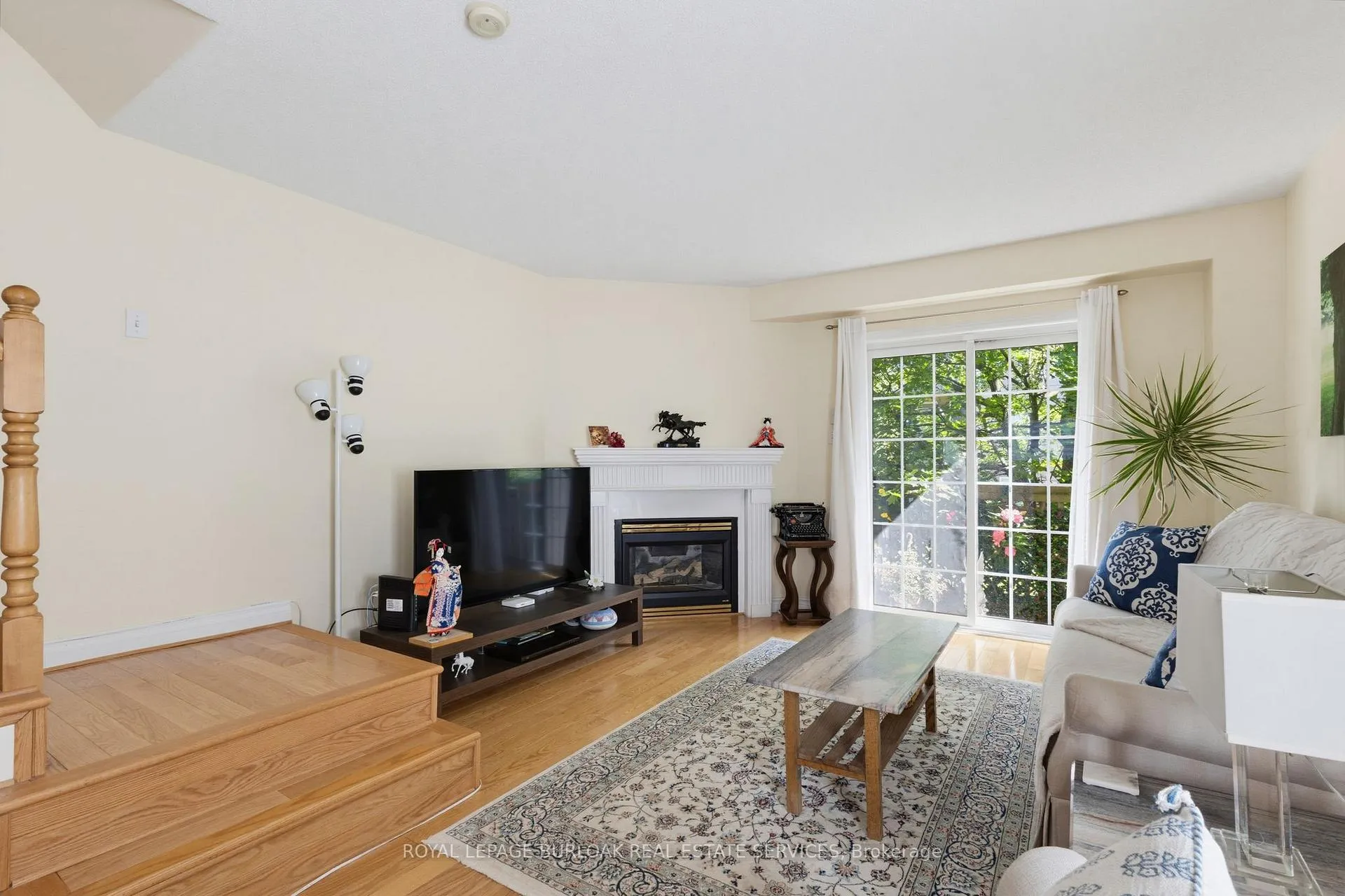 Photo 10 of Unit 110, 3480 Upper Middle Road, Burlington, Palmer — HOMEH