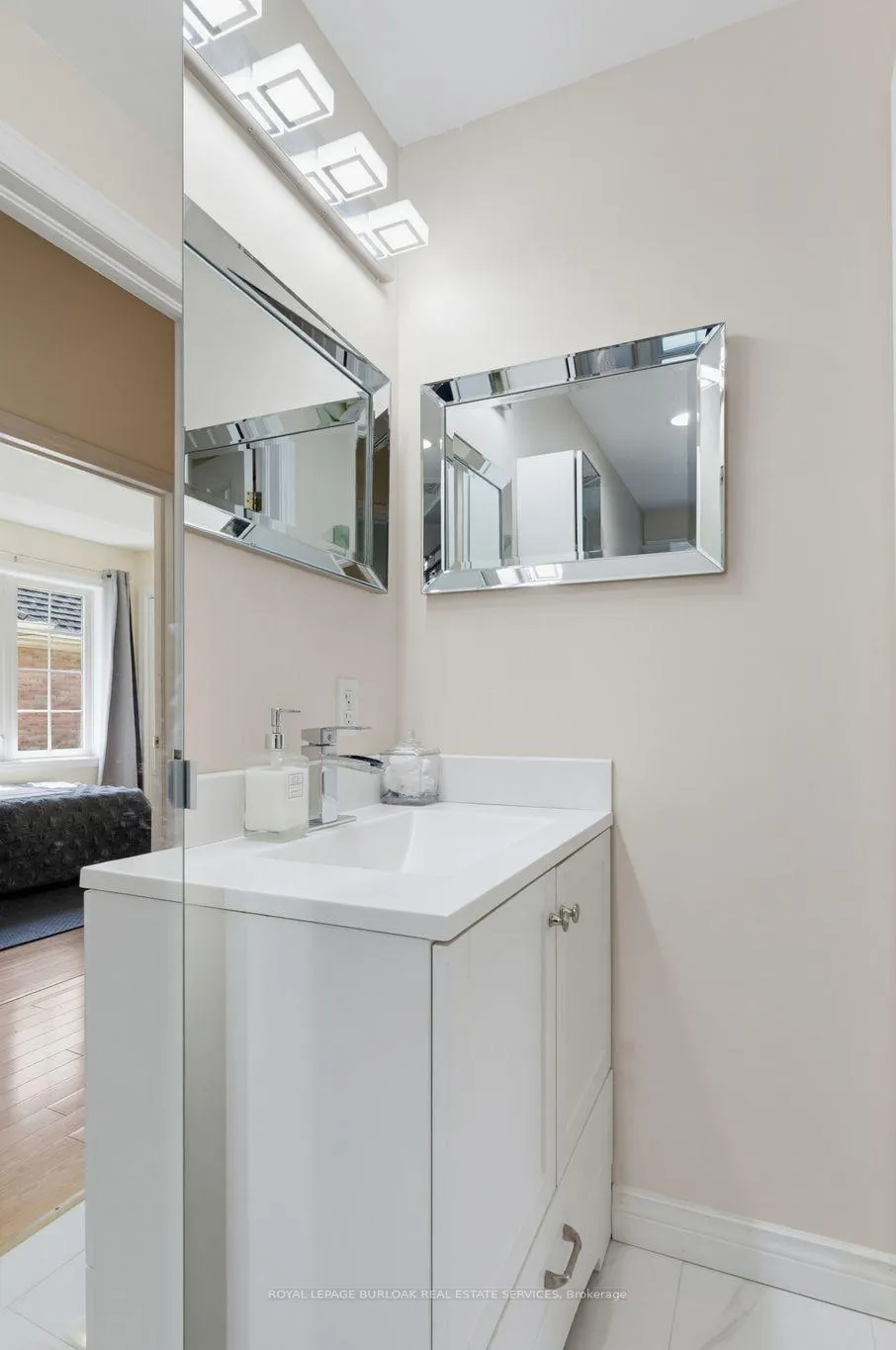 Photo 16 of Unit 110, 3480 Upper Middle Road, Burlington, Palmer — HOMEH