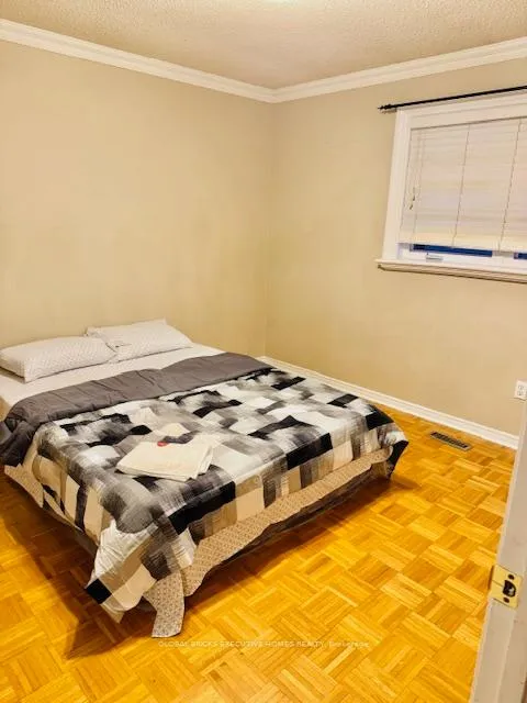 Photo 11 of 4562 Penhallow Road, Mississauga, Creditview — HOMEH