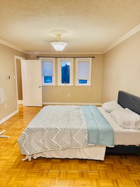 Photo 14 of 4562 Penhallow Road, Mississauga, Creditview — HOMEH