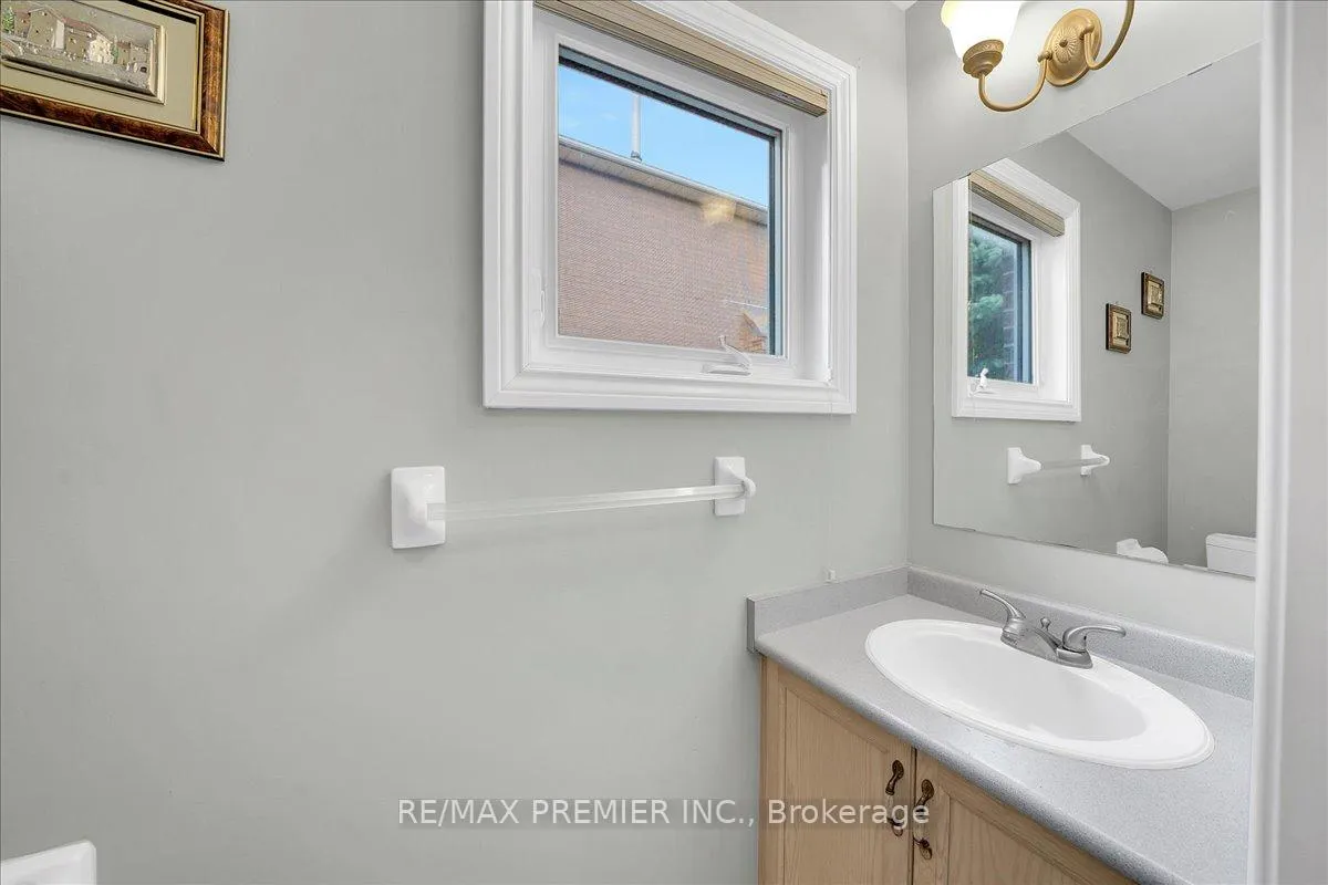 Photo 16 of 17 Berrydown Drive, Caledon, Bolton East — HOMEH