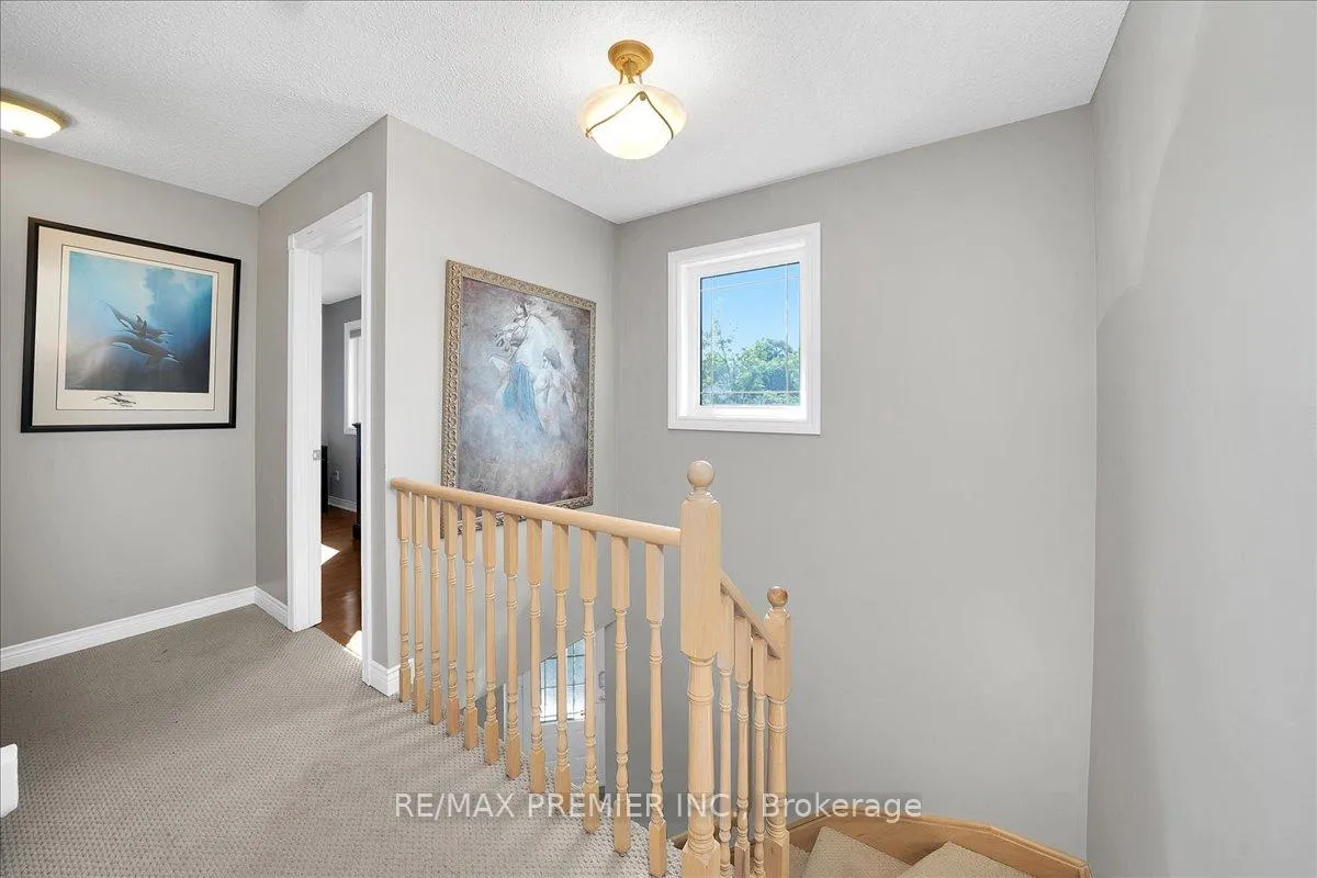Photo 18 of 17 Berrydown Drive, Caledon, Bolton East — HOMEH