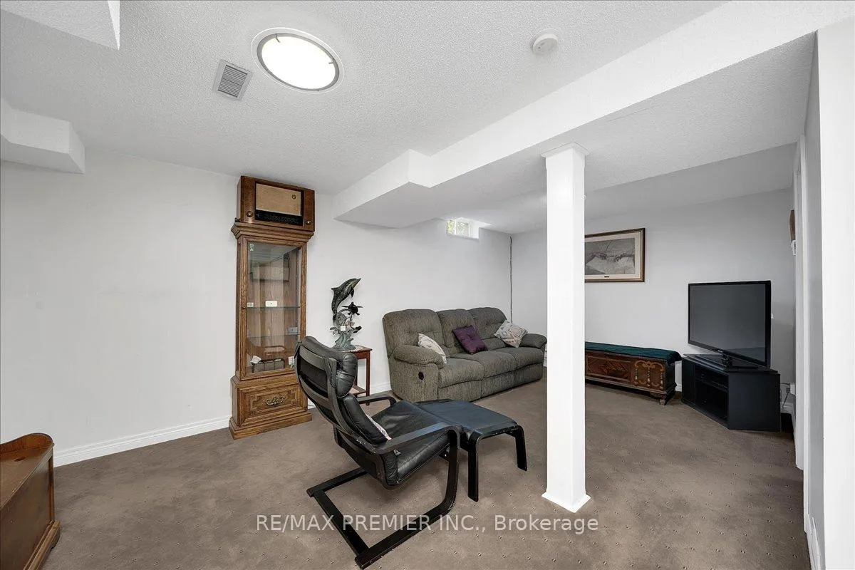 Photo 29 of 17 Berrydown Drive, Caledon, Bolton East — HOMEH