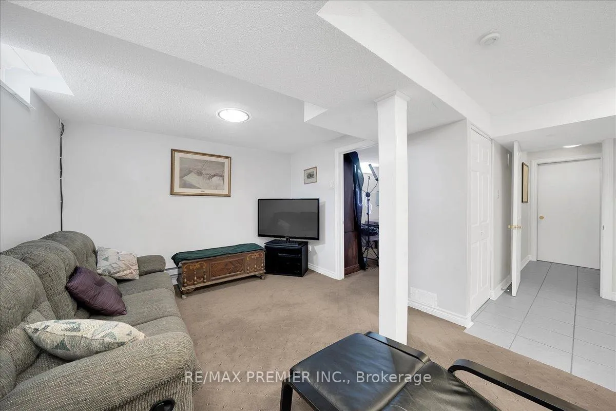 Photo 30 of 17 Berrydown Drive, Caledon, Bolton East — HOMEH