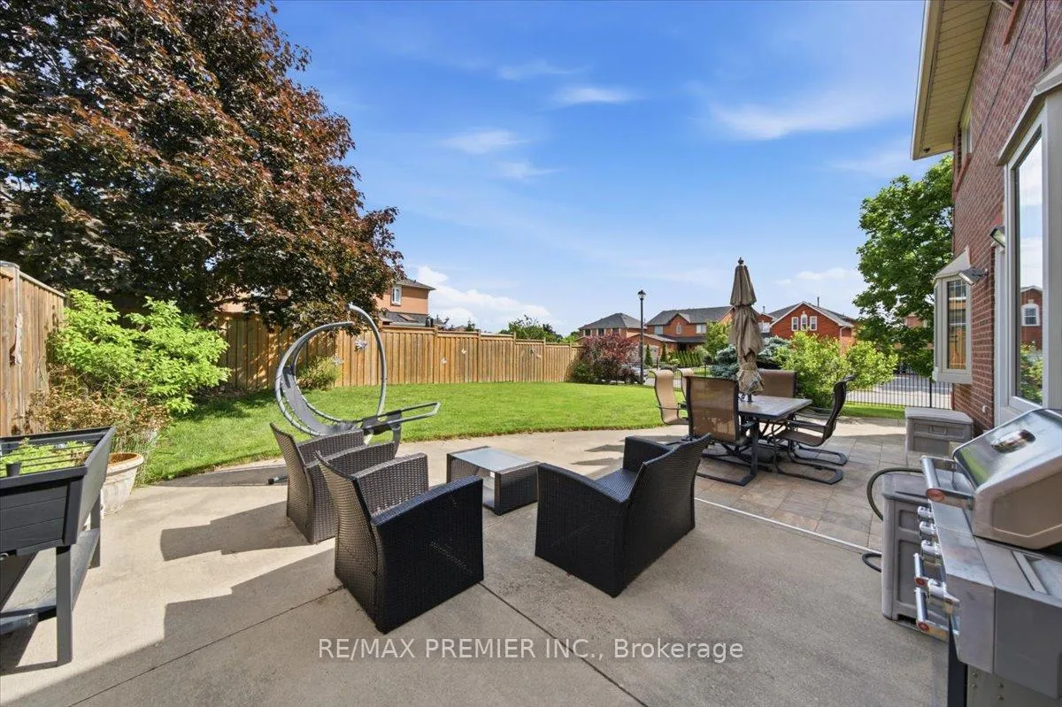 Photo 35 of 17 Berrydown Drive, Caledon, Bolton East — HOMEH