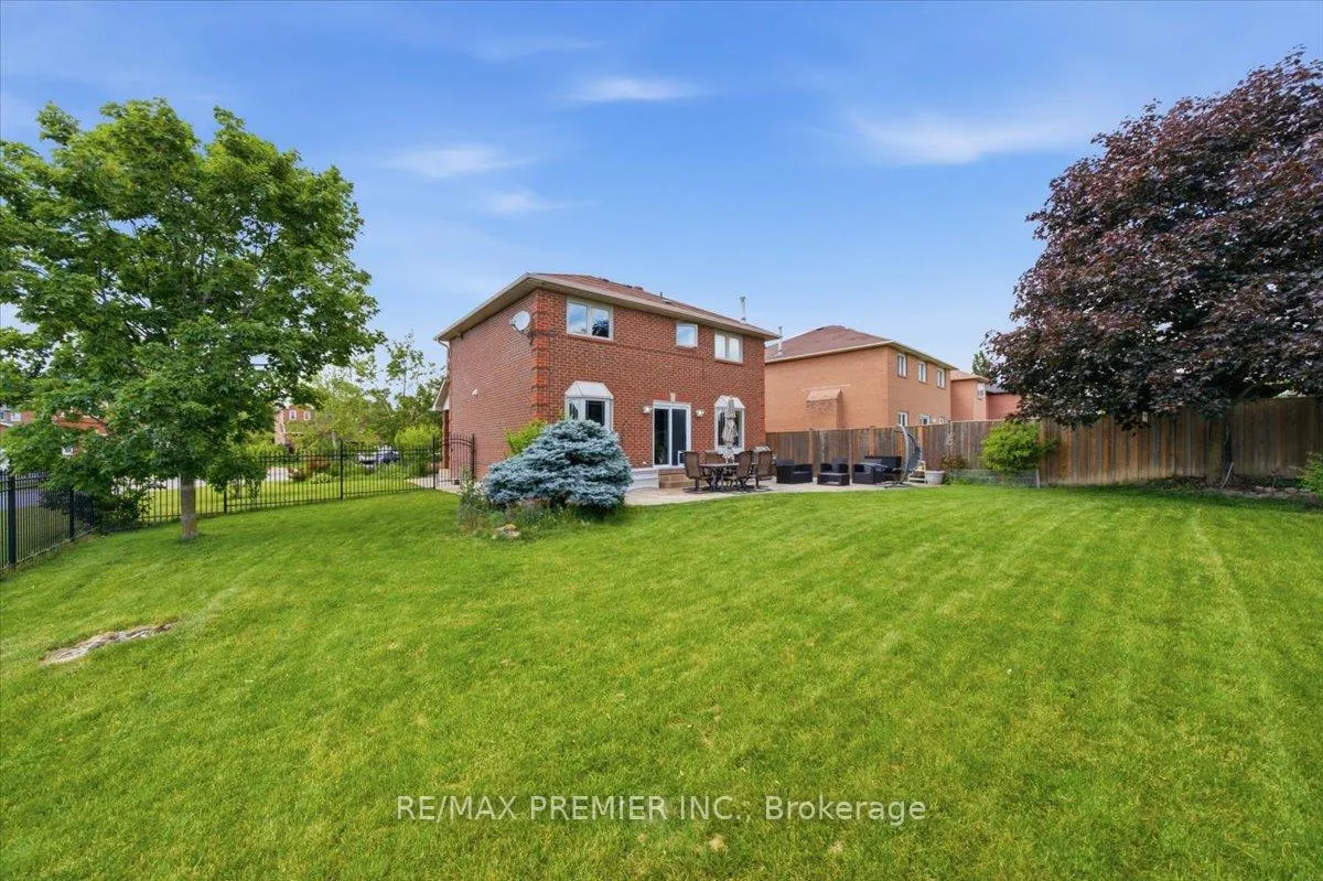 Photo 37 of 17 Berrydown Drive, Caledon, Bolton East — HOMEH