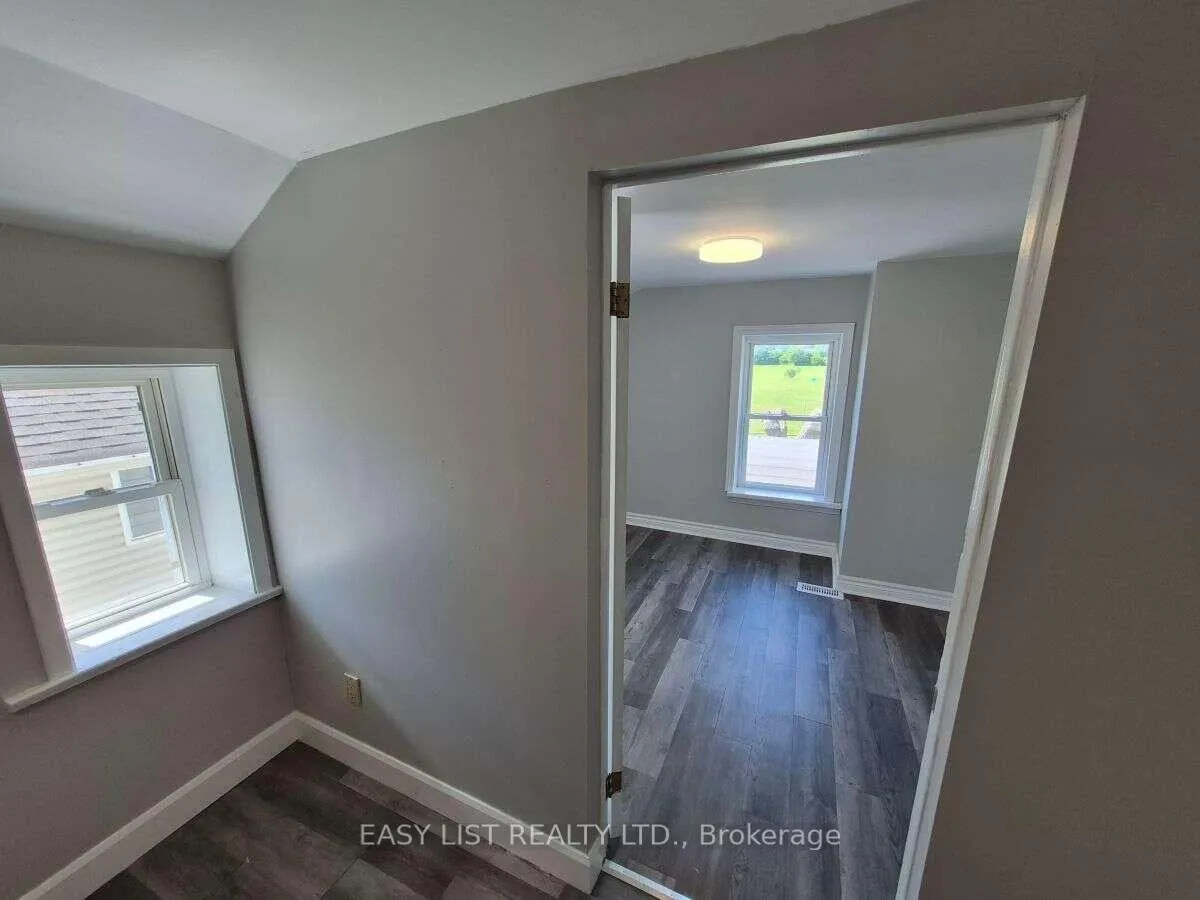 Photo 6 of 850 St Marys Street, Peterborough, Otonabee Ward 1 — HOMEH