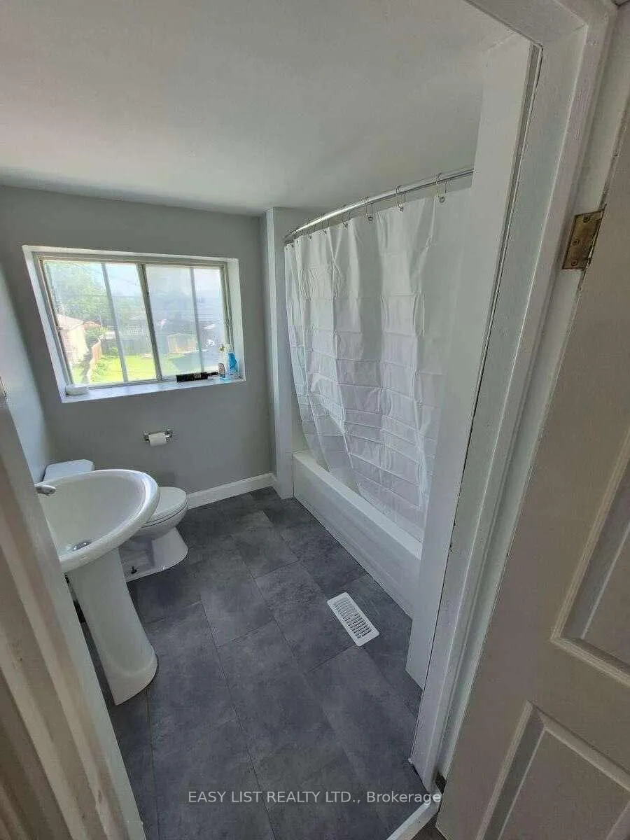 Photo 14 of 850 St Marys Street, Peterborough, Otonabee Ward 1 — HOMEH