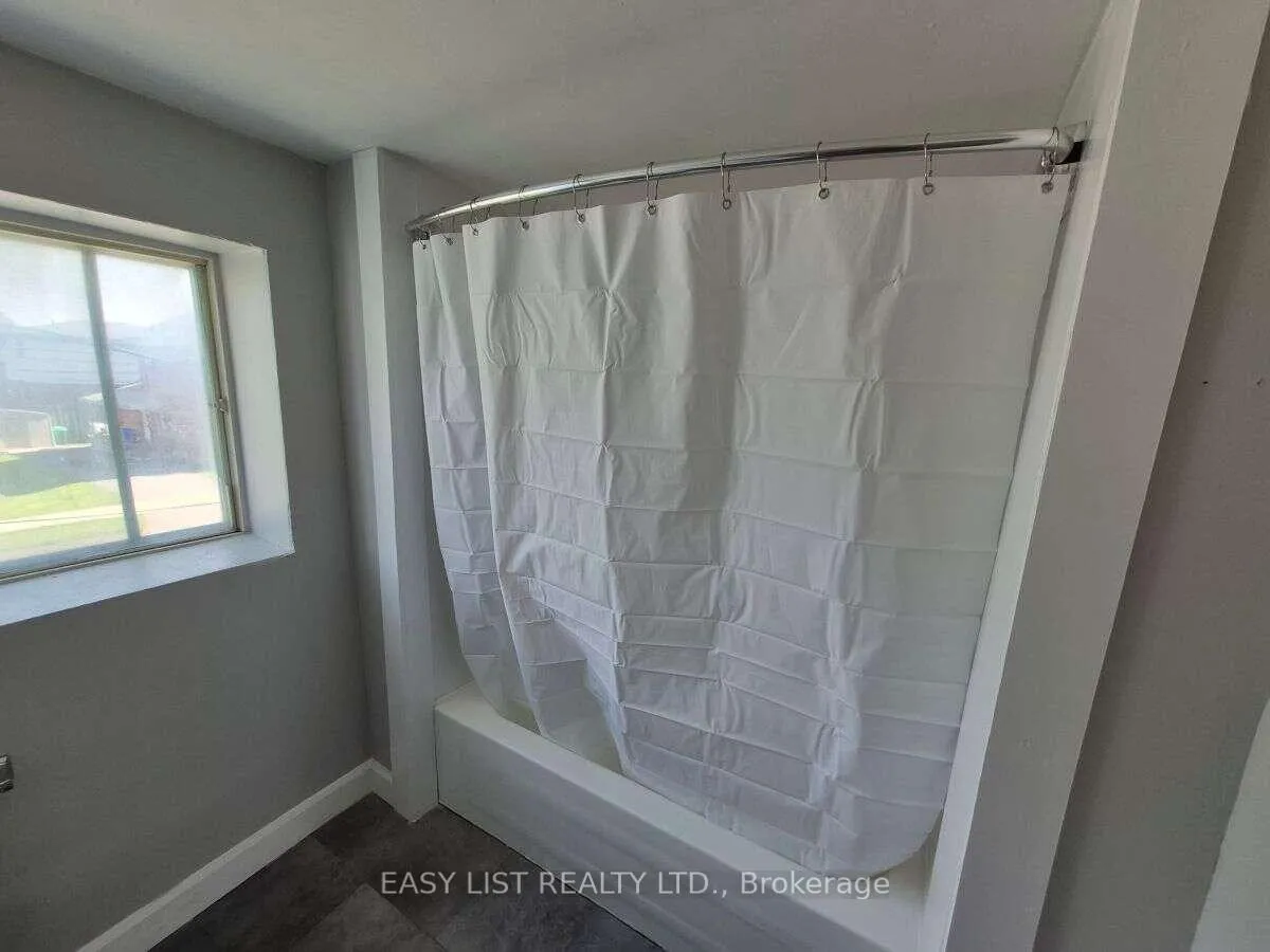 Photo 16 of 850 St Marys Street, Peterborough, Otonabee Ward 1 — HOMEH